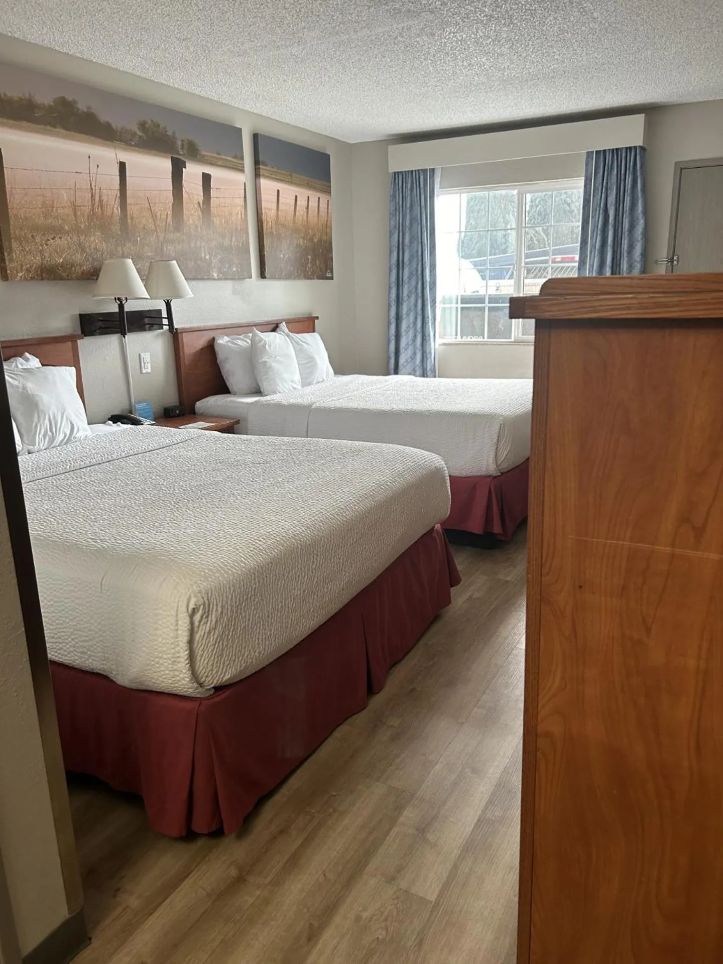 Bedroom, Bed in Days Inn by Wyndham Turlock