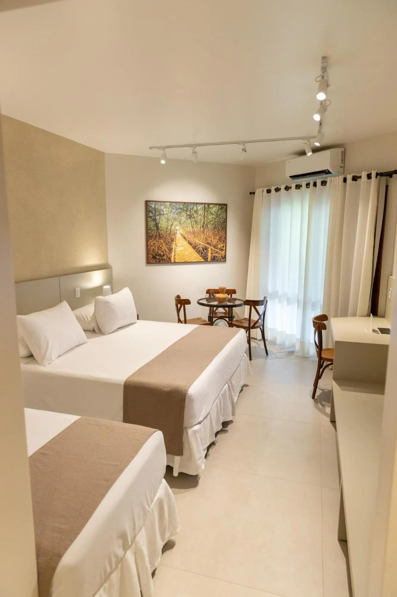 Restaurant/places to eat, Bed in Best Western Shalimar Praia Hotel