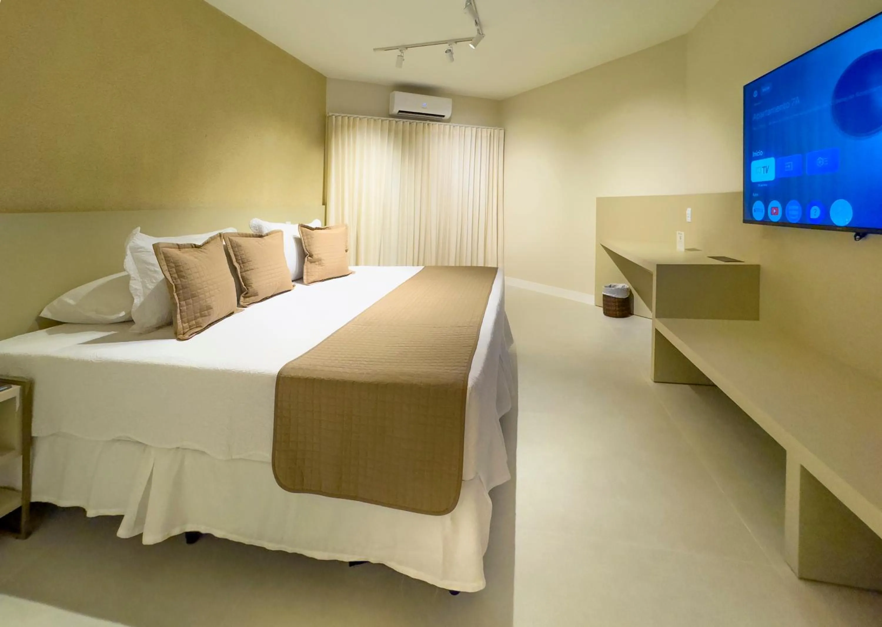 Breakfast, Bed in Best Western Shalimar Praia Hotel