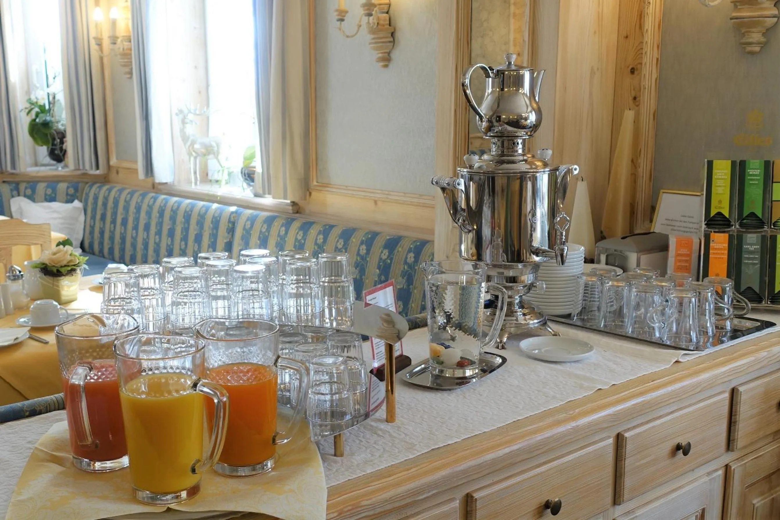 Buffet breakfast, Drinks in Hotel Allgäuer Hof