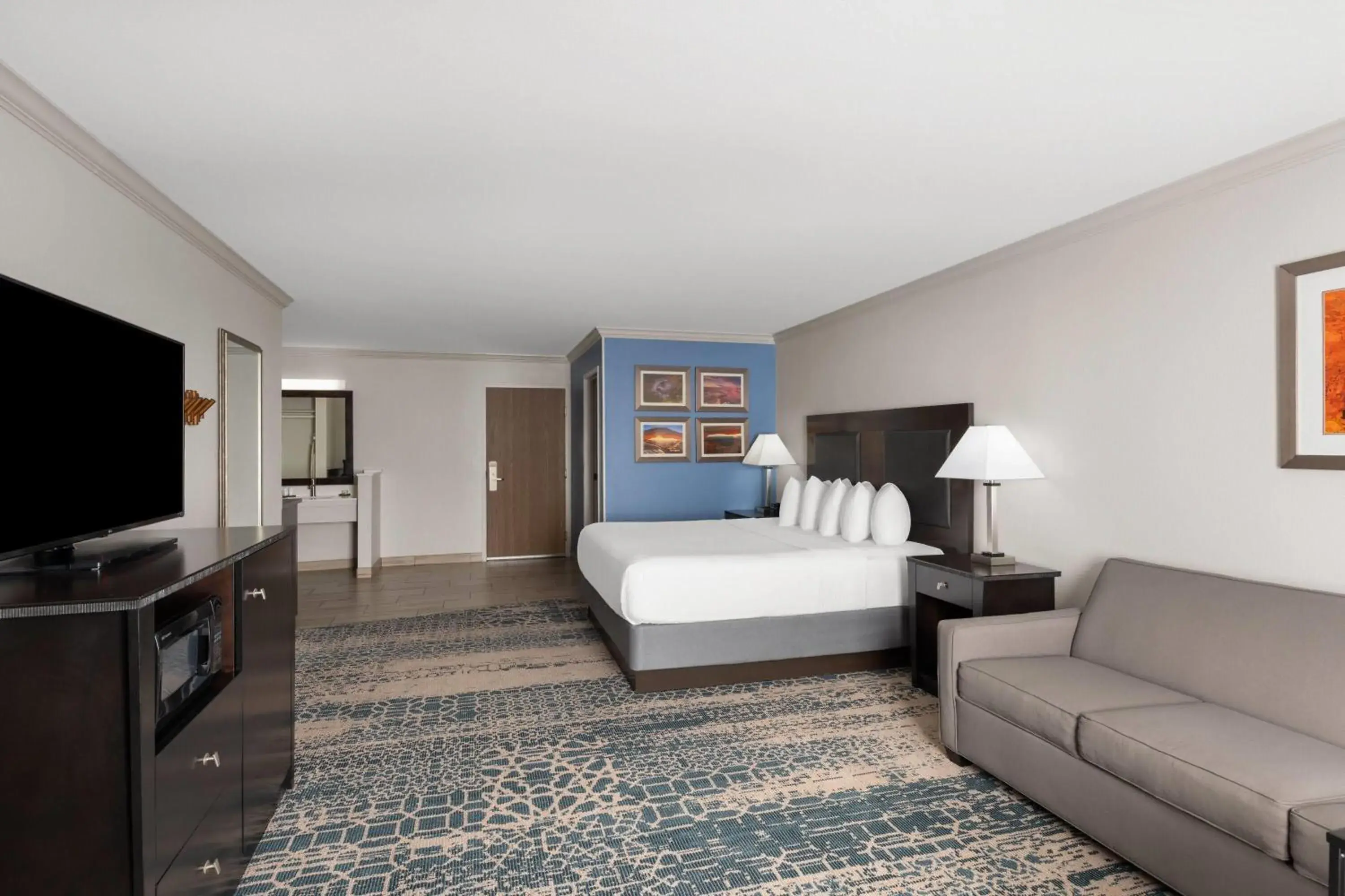 Photo of the whole room, Bed in La Quinta by Wyndham Moab Photo of the whole room, Bed in La Quinta by Wyndham Moab