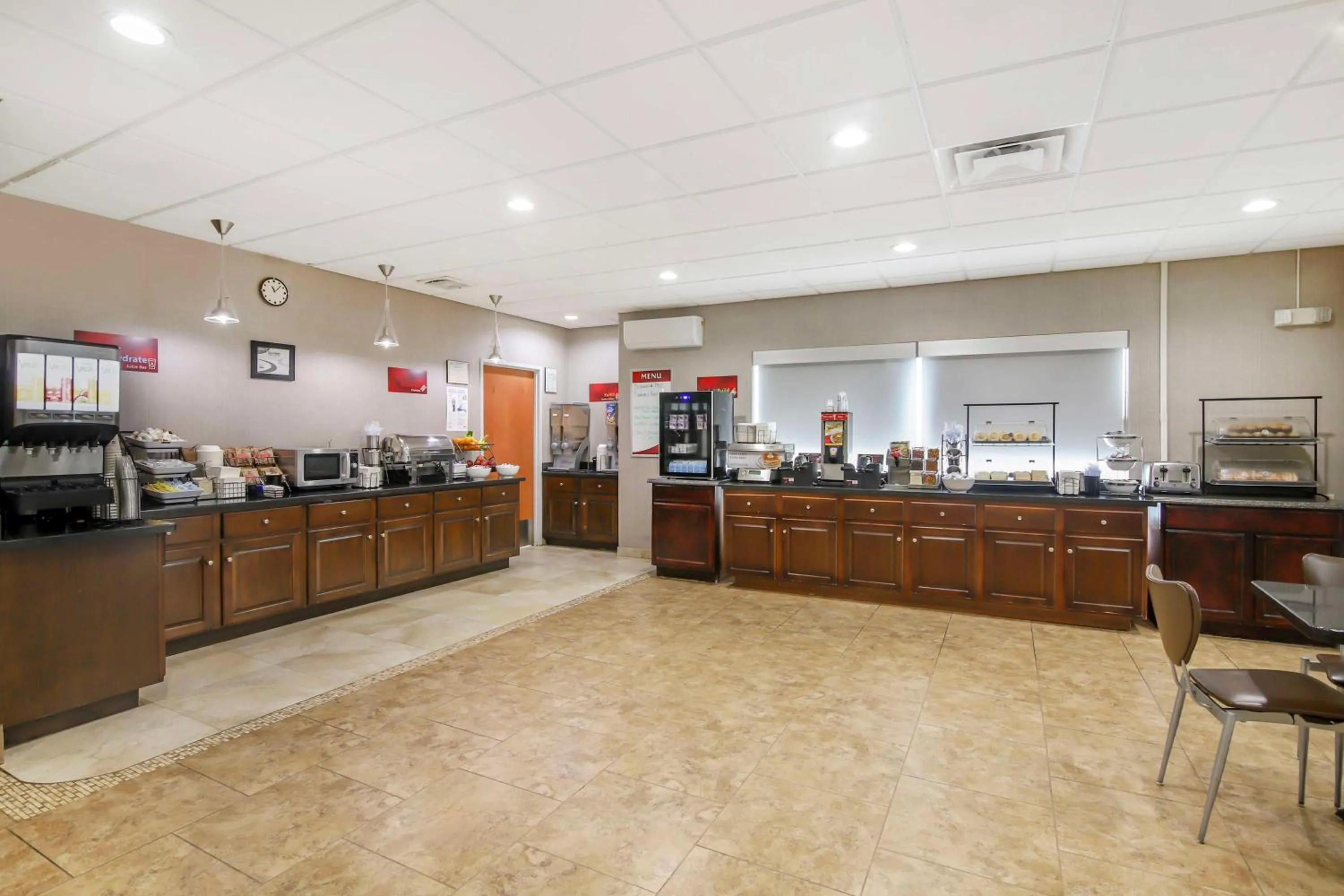 Breakfast in Best Western Plus Brunswick Inn & Suites