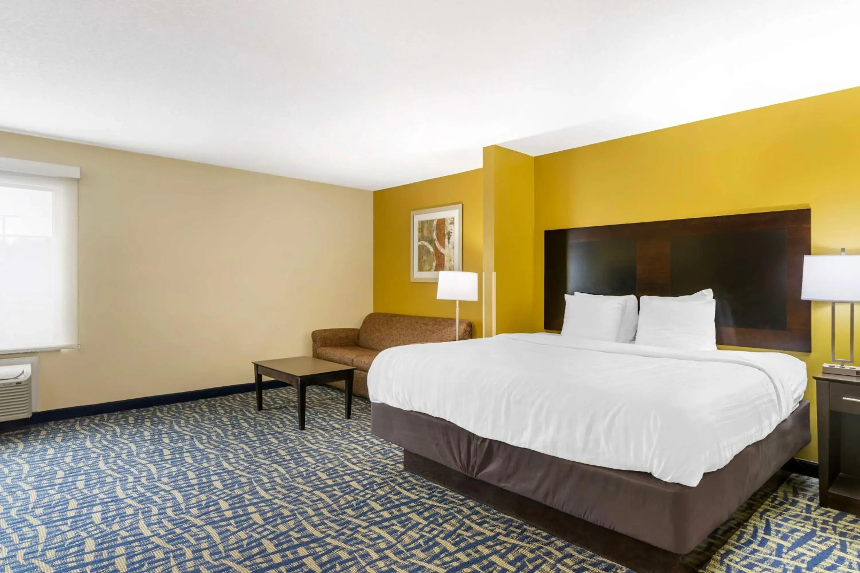 Bedroom, Bed in Best Western Plus Brunswick Inn & Suites Bedroom, Bed in Best Western Plus Brunswick Inn & Suites
