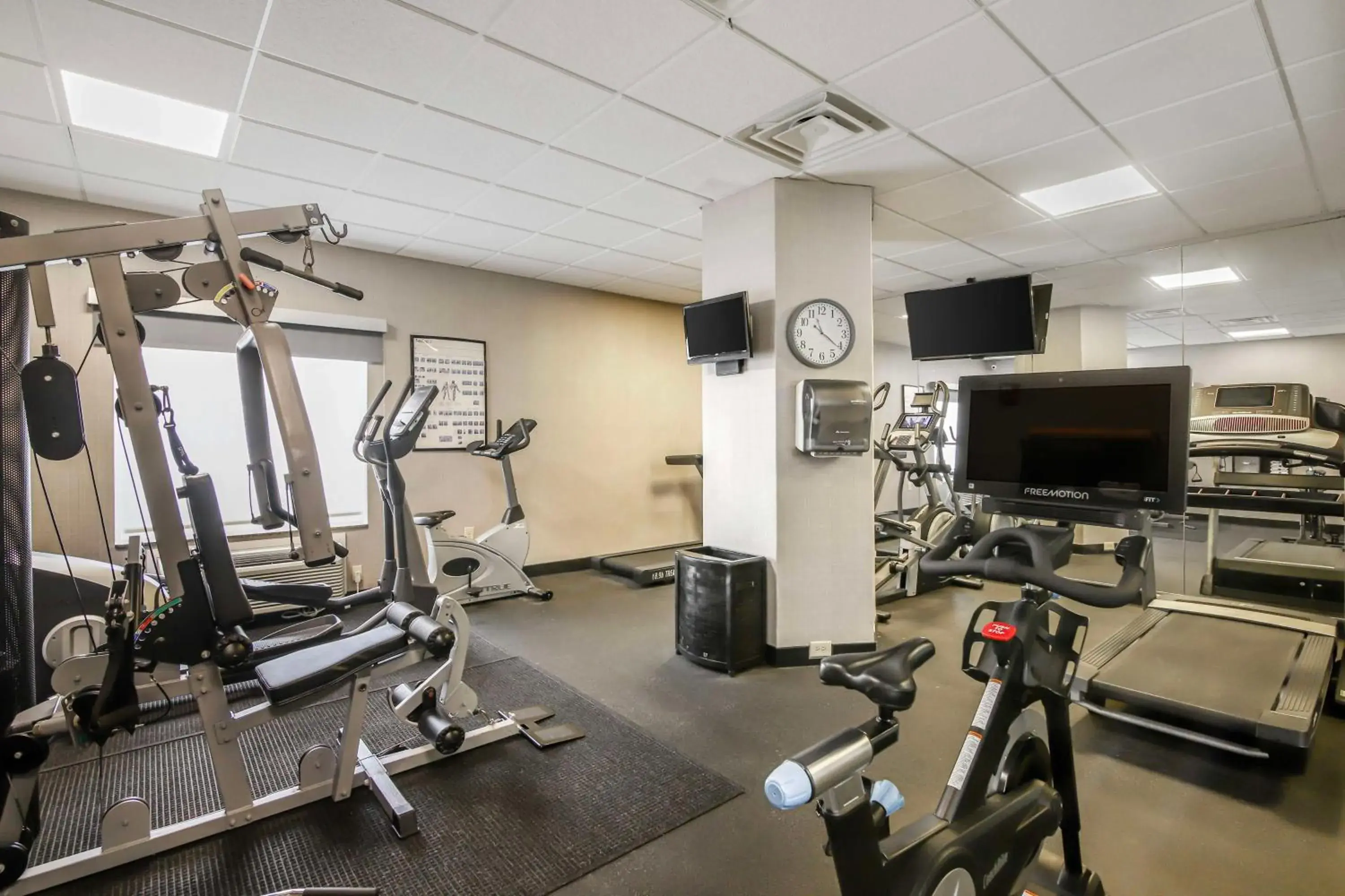 Fitness centre/facilities in Best Western Plus Brunswick Inn & Suites Fitness centre/facilities in Best Western Plus Brunswick Inn & Suites