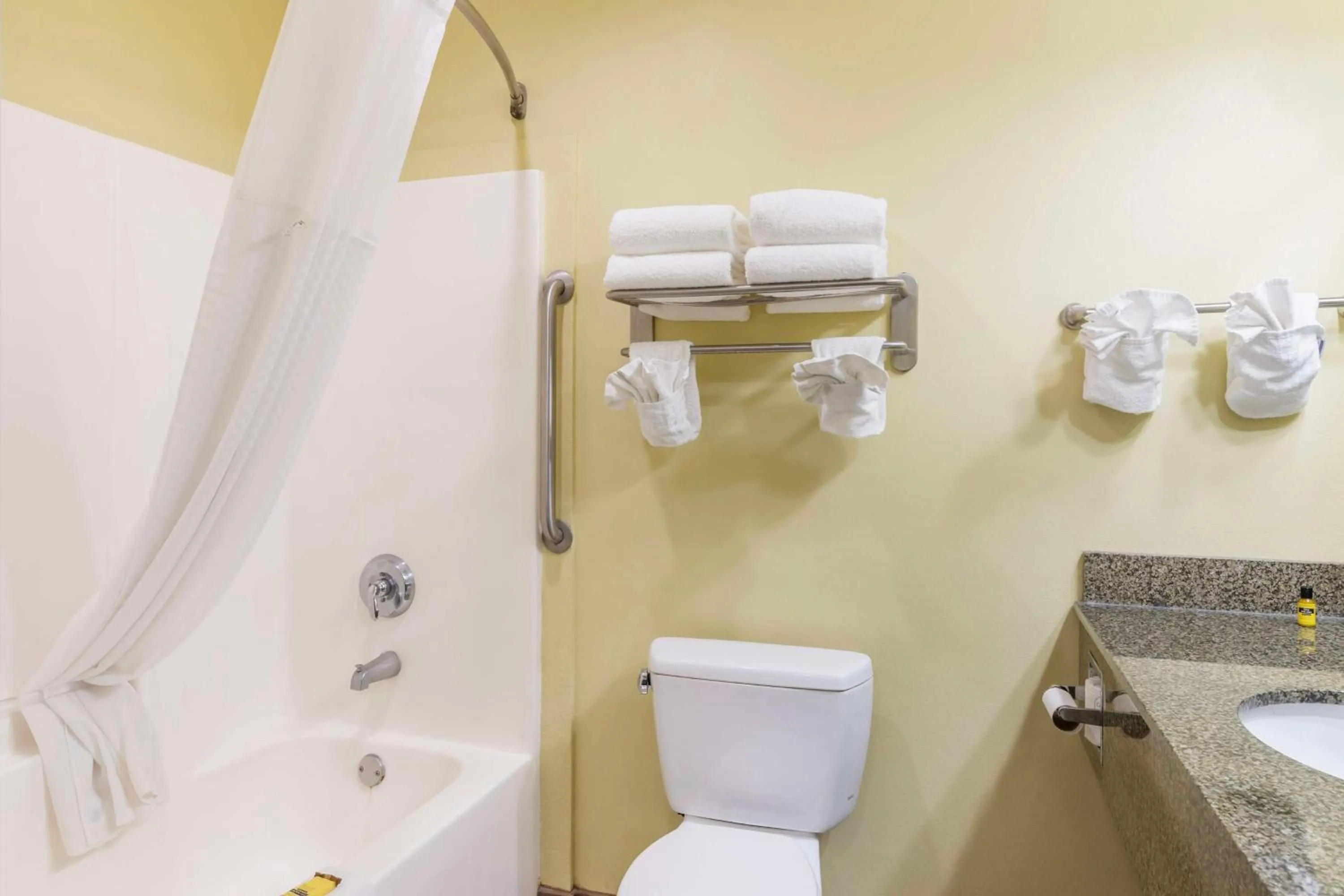 Bathroom in Best Western Plus Brunswick Inn & Suites