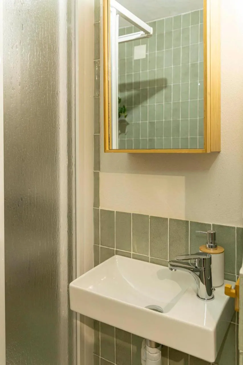 Bathroom in Dios Esta Bien
