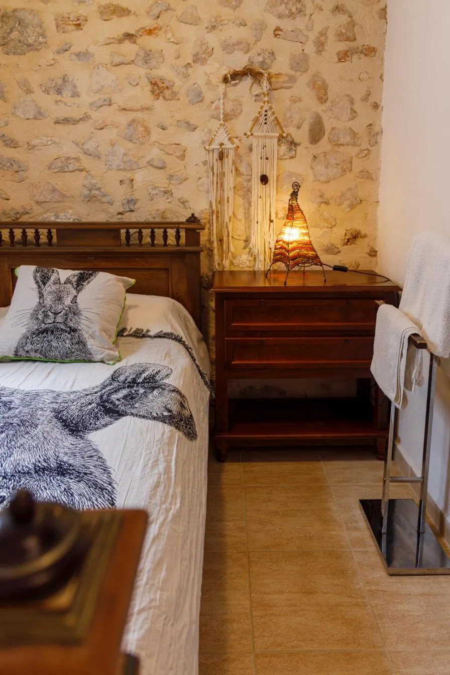 Bed in Dios Esta Bien