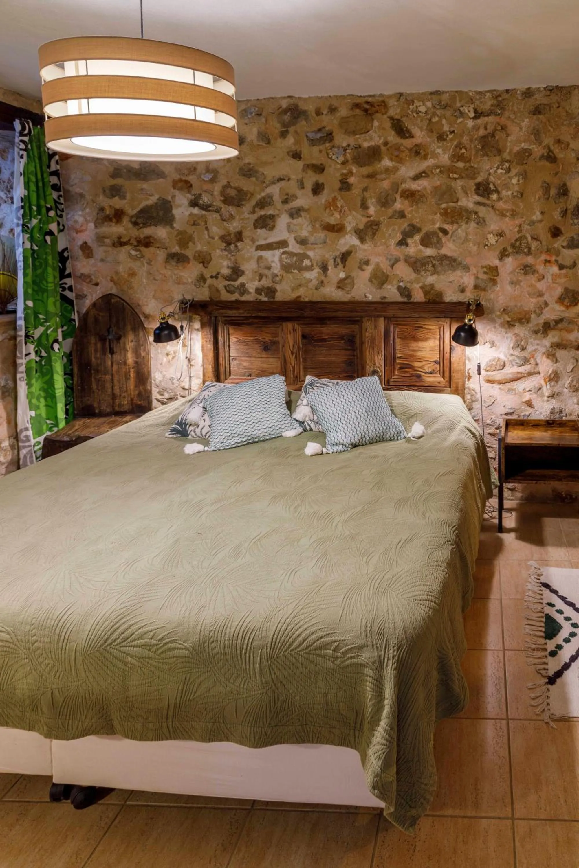 Bed in Dios Esta Bien