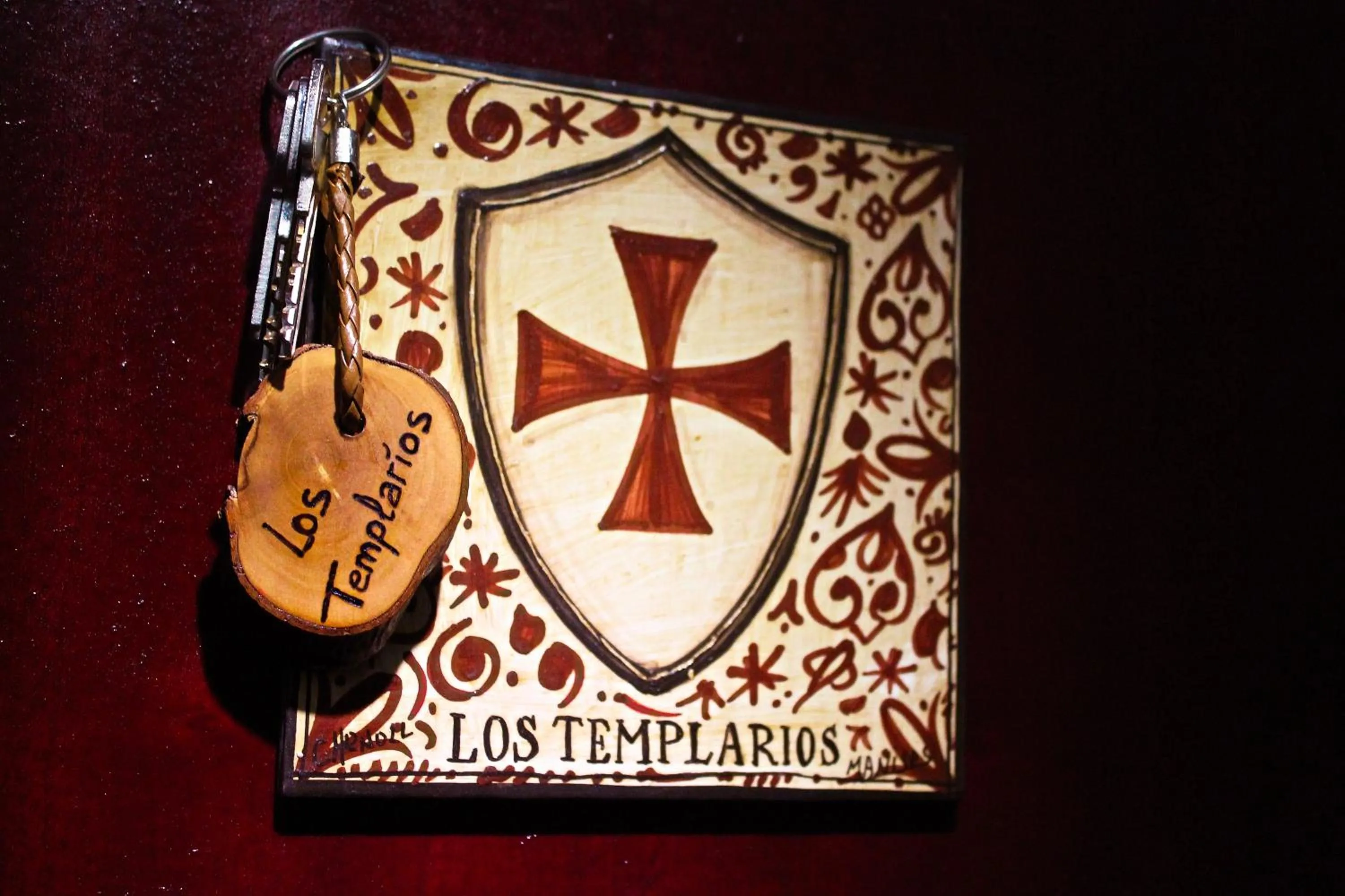 Decorative detail in Dios Esta Bien