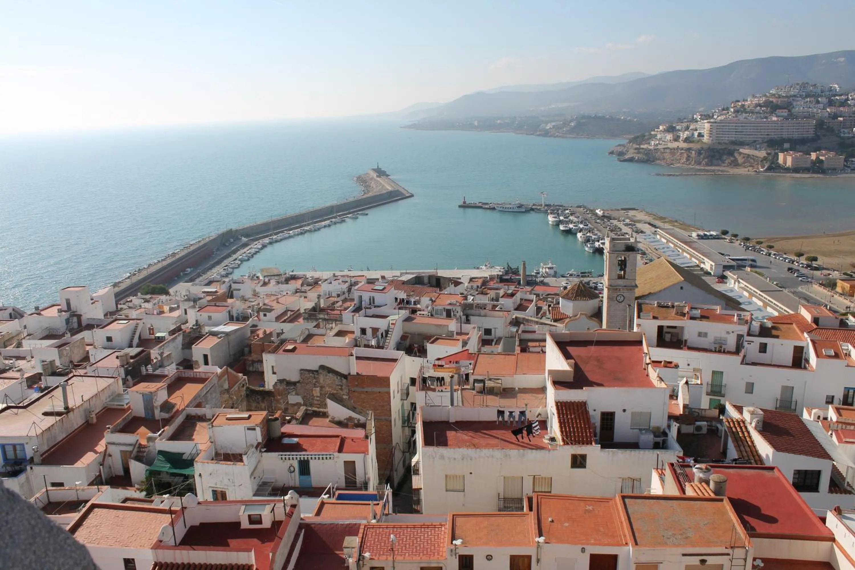 City view in Dios Esta Bien