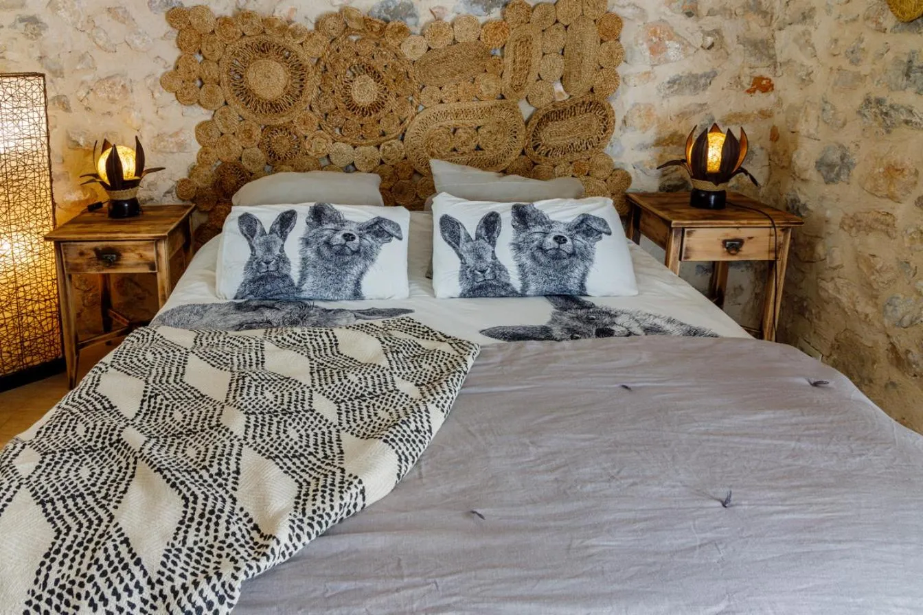 Bed in Dios Esta Bien