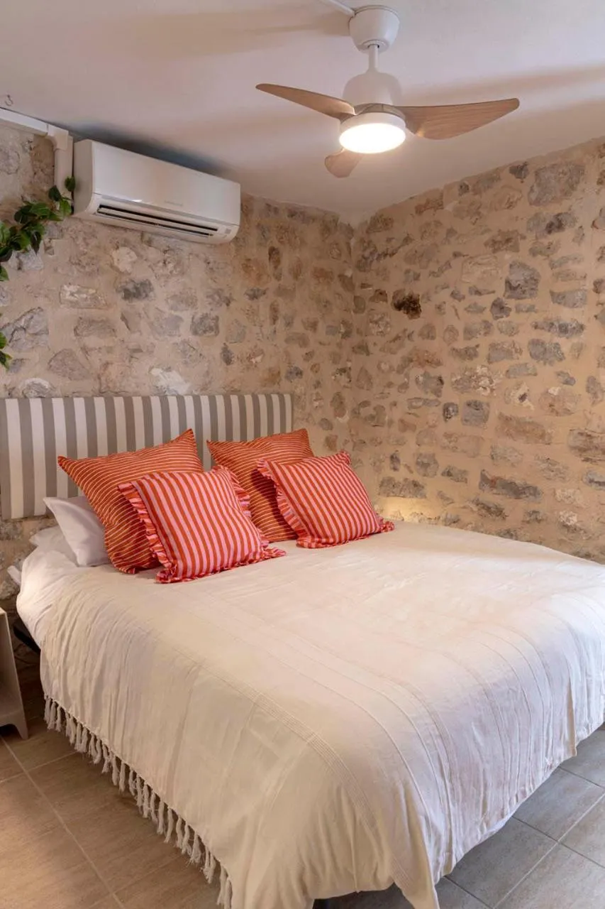 Bed in Dios Esta Bien