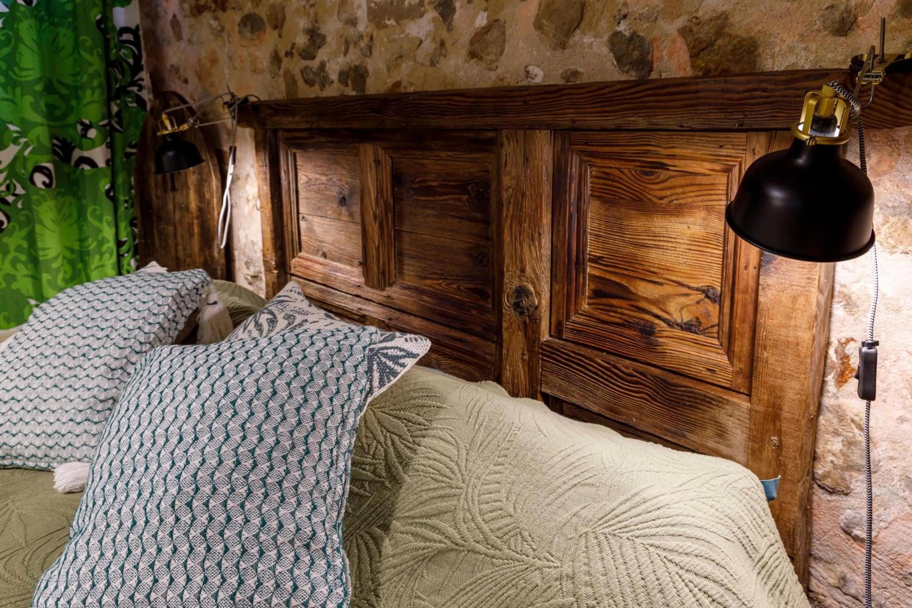 Bed in Dios Esta Bien