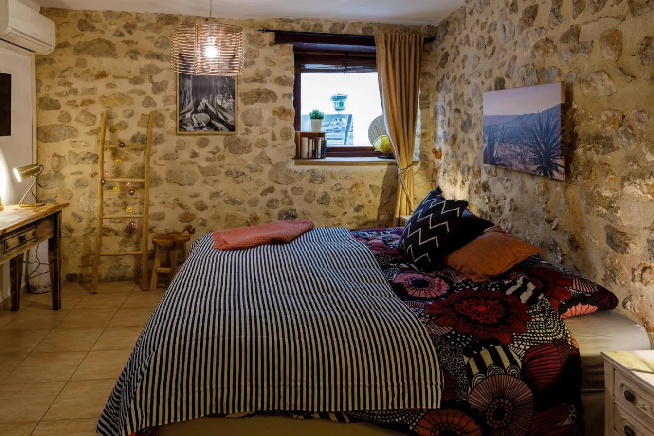 Bed in Dios Esta Bien