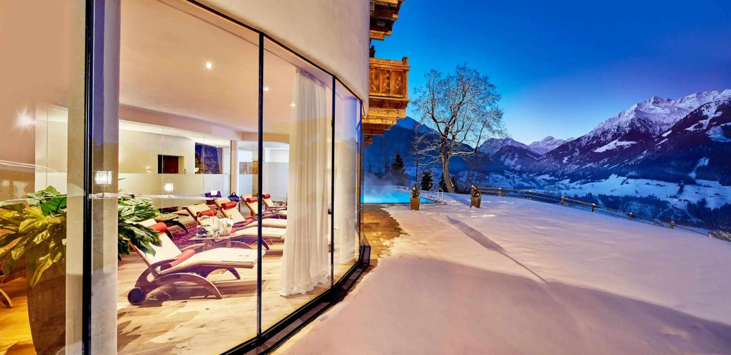 Swimming pool in Hotel Schloss Mittersill Swimming pool in Hotel Schloss Mittersill