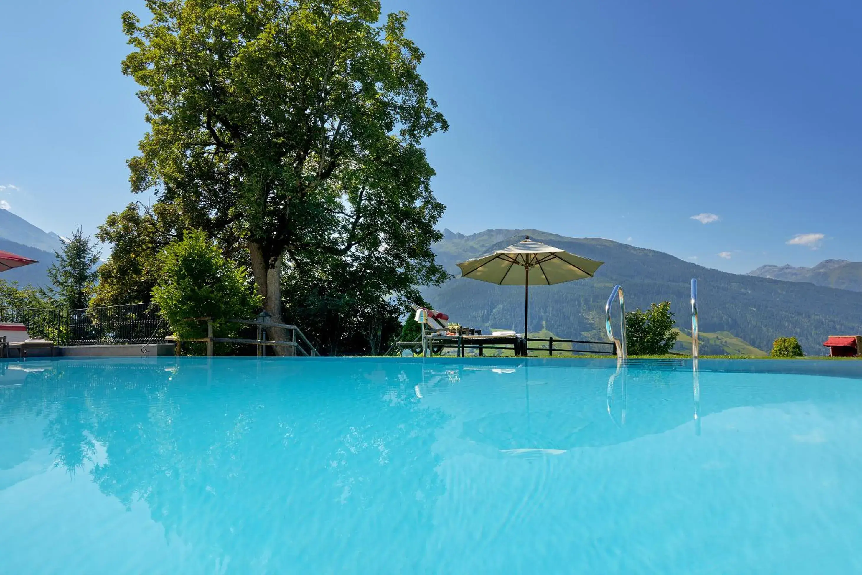 Swimming pool in Hotel Schloss Mittersill Swimming pool in Hotel Schloss Mittersill