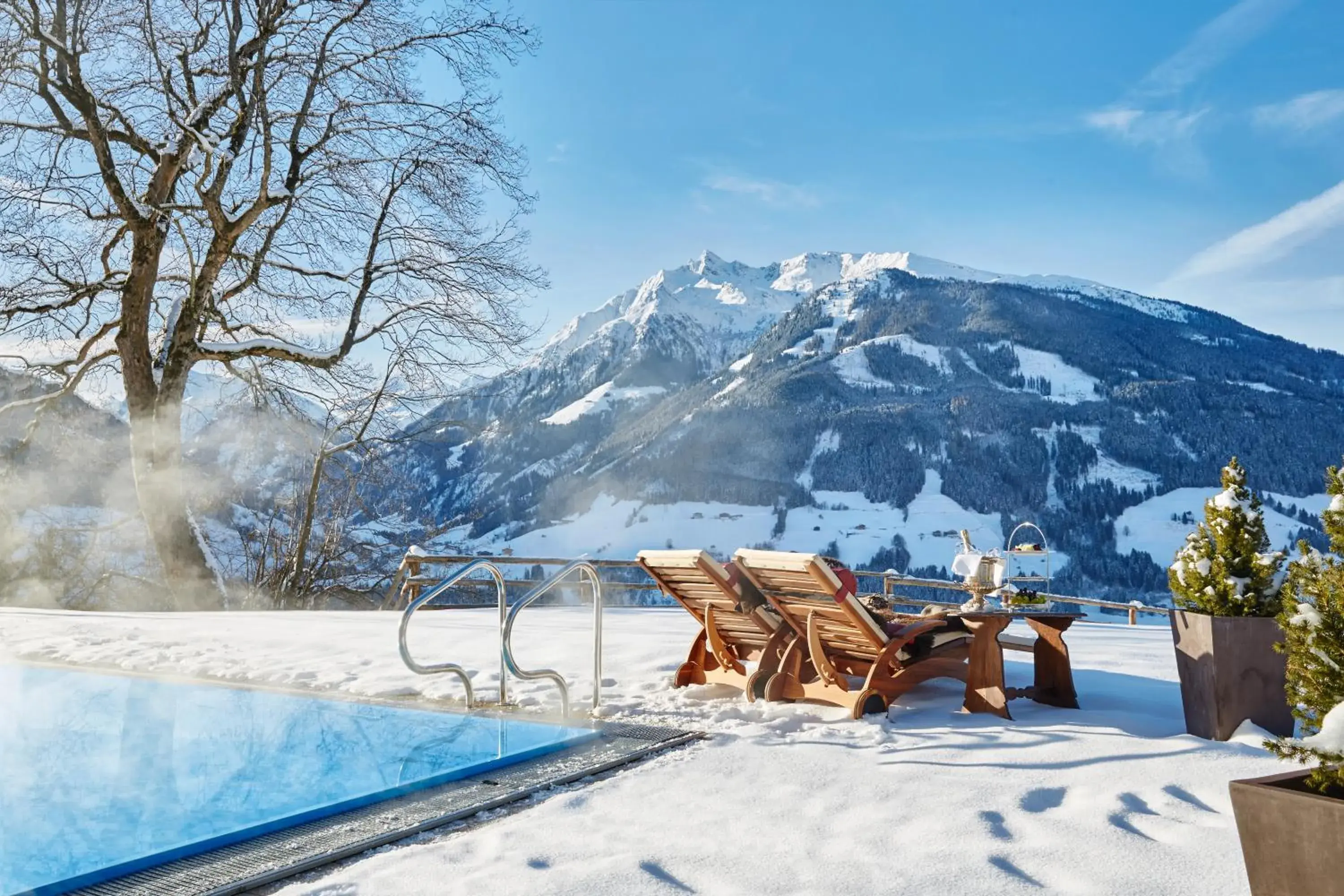 Swimming pool in Hotel Schloss Mittersill Swimming pool in Hotel Schloss Mittersill