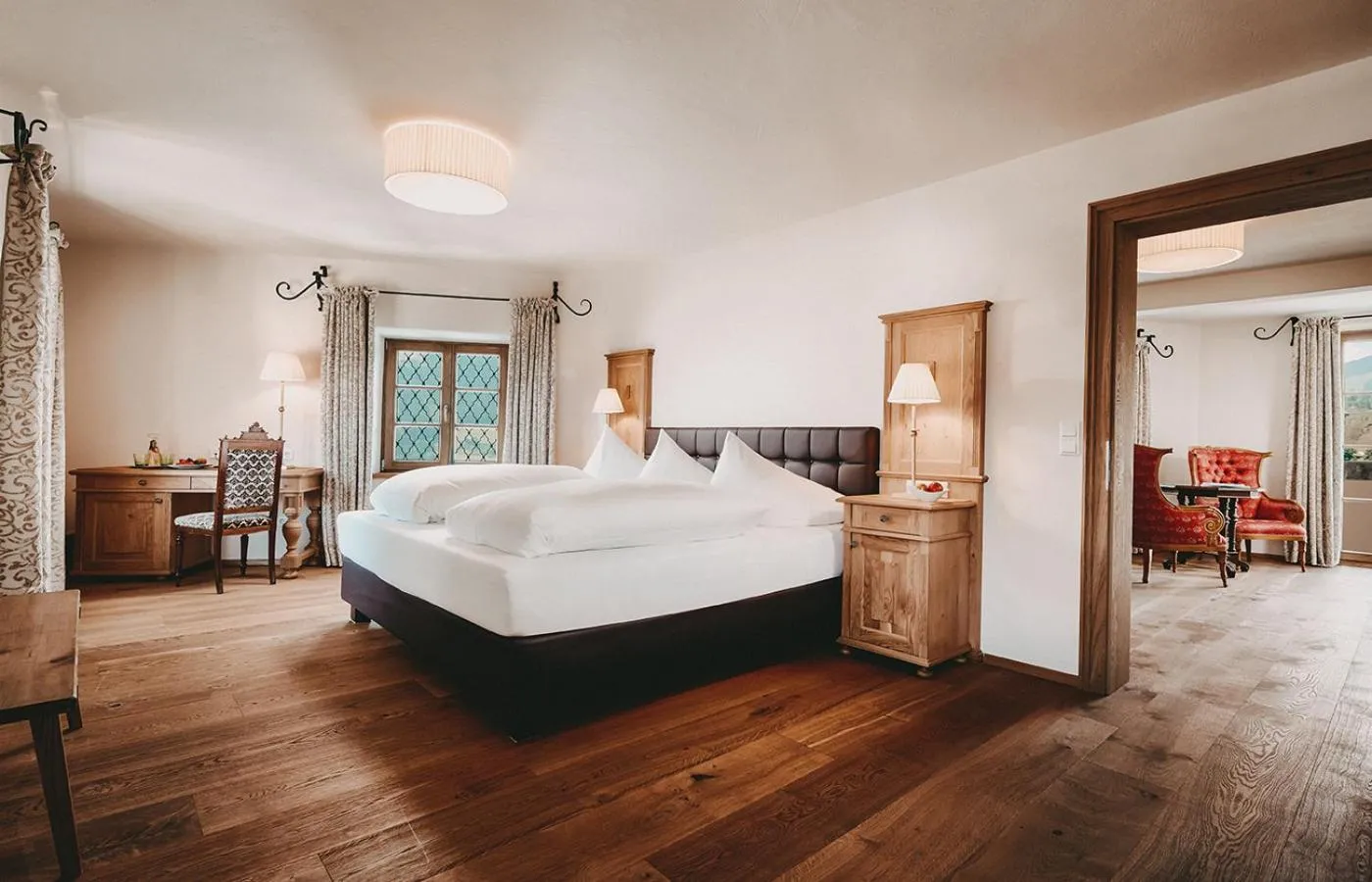 Bed in Hotel Schloss Mittersill