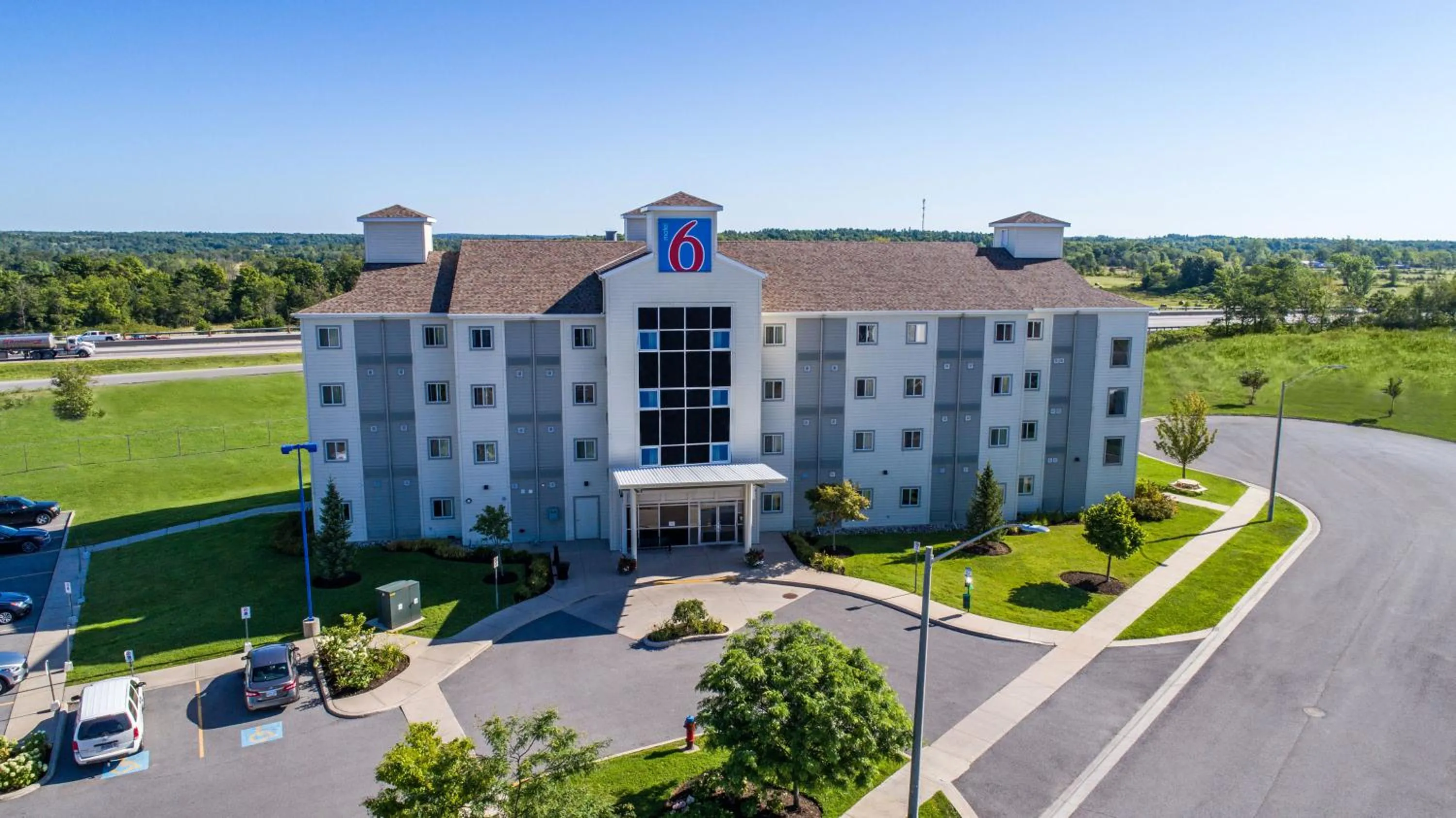 Property building in Motel 6-Kingston, ON