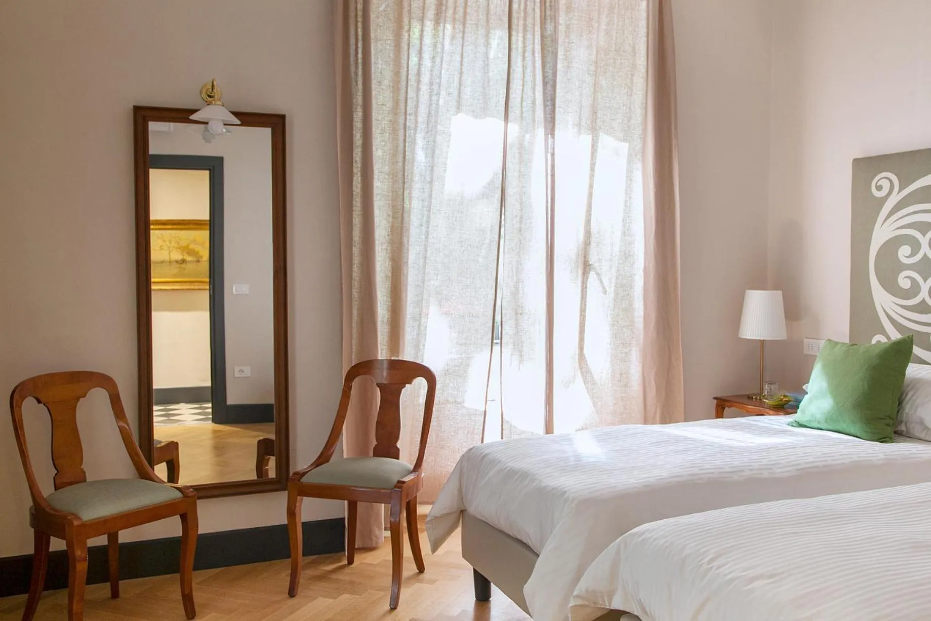 Bedroom, Bed in Santa Monica Townhouse