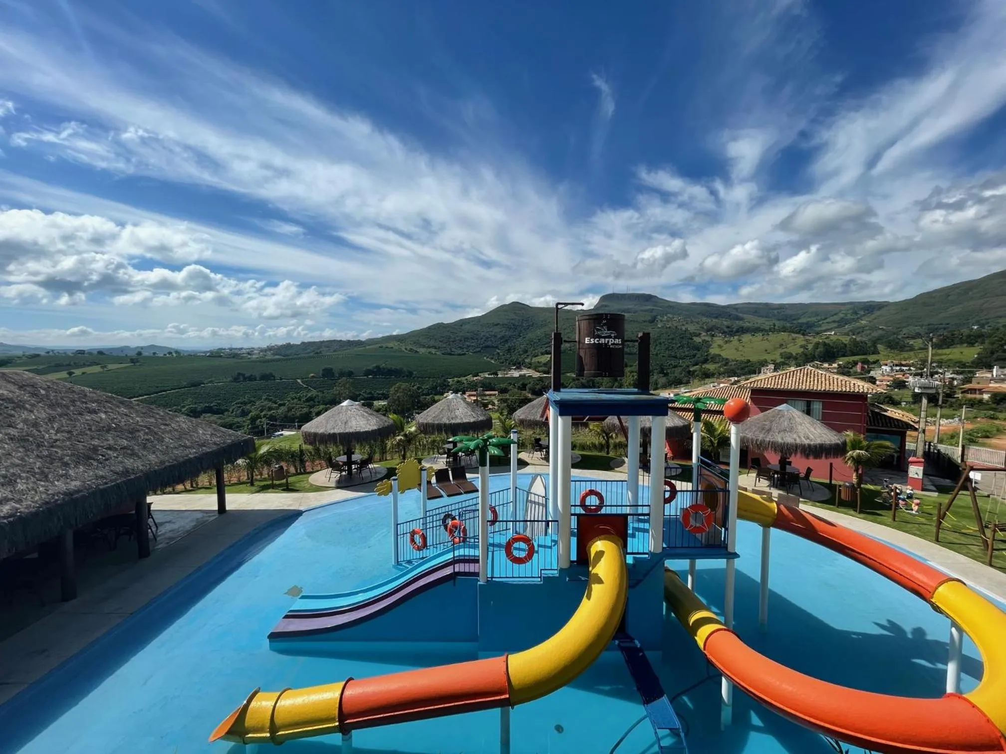 Escarpas resort