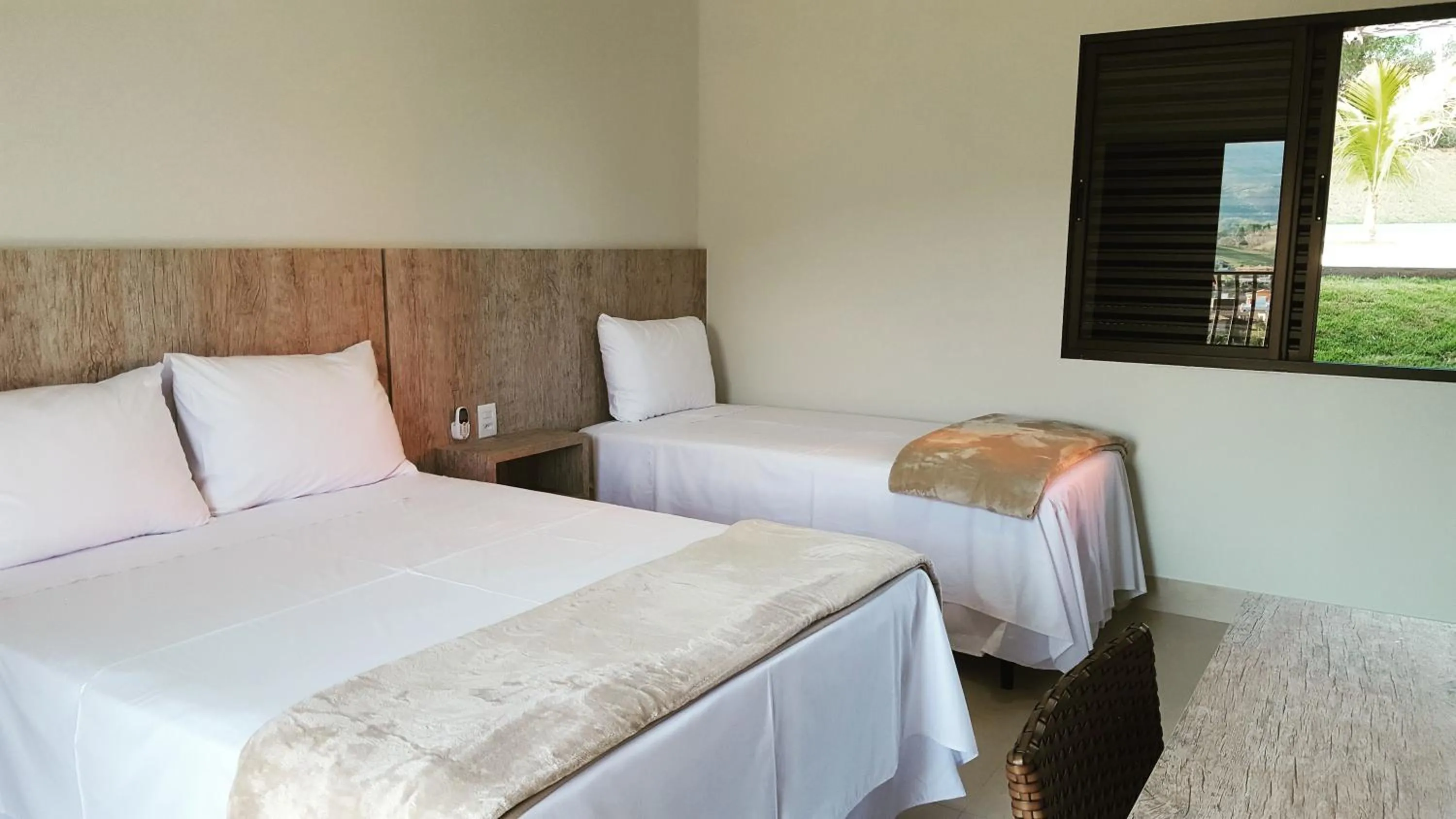 Triple Room with Pool View in Escarpas resort