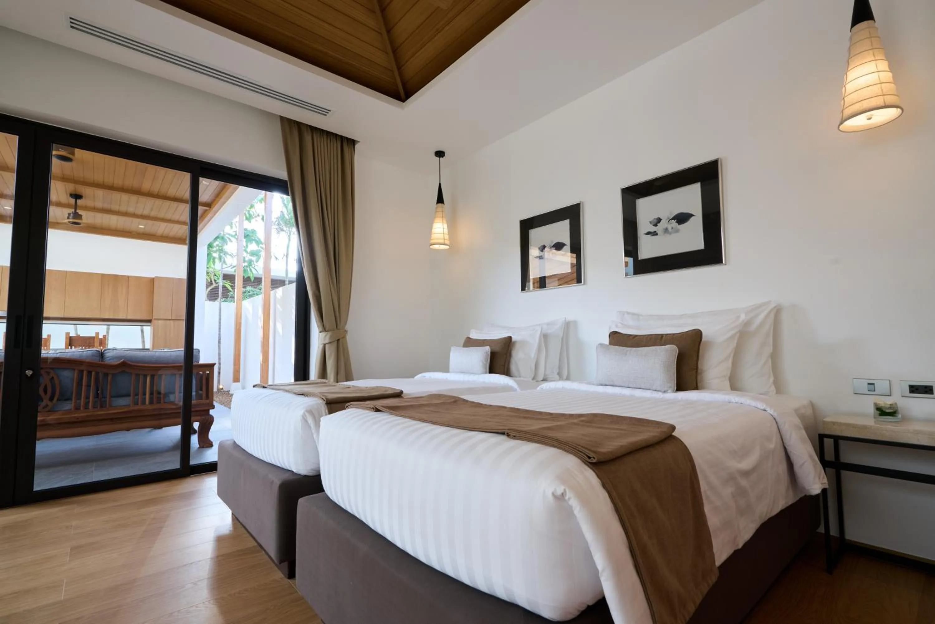 Bed in Malisa Villa Suites - SHA Extra Plus