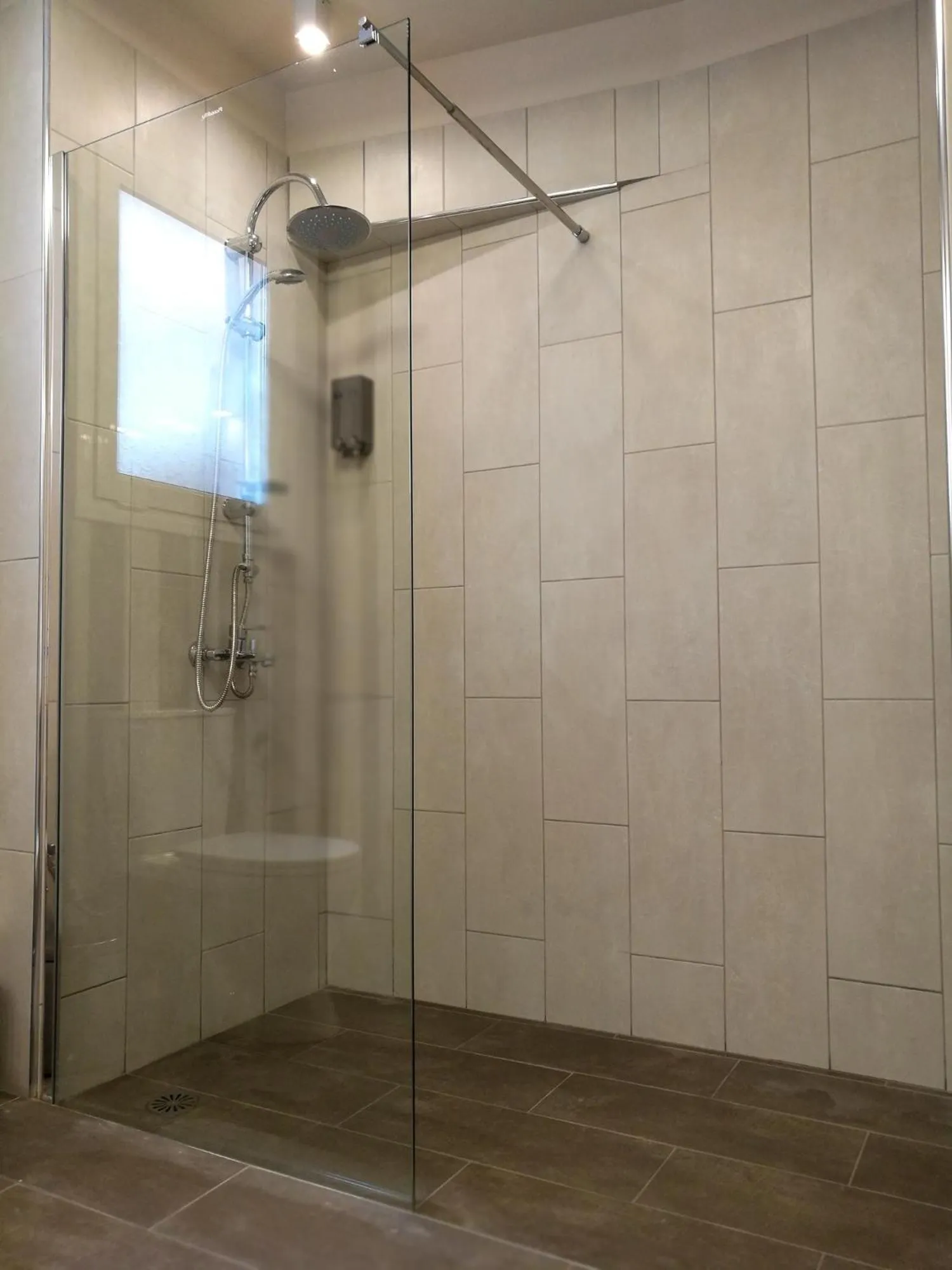 Shower in Dynasta Central Suites