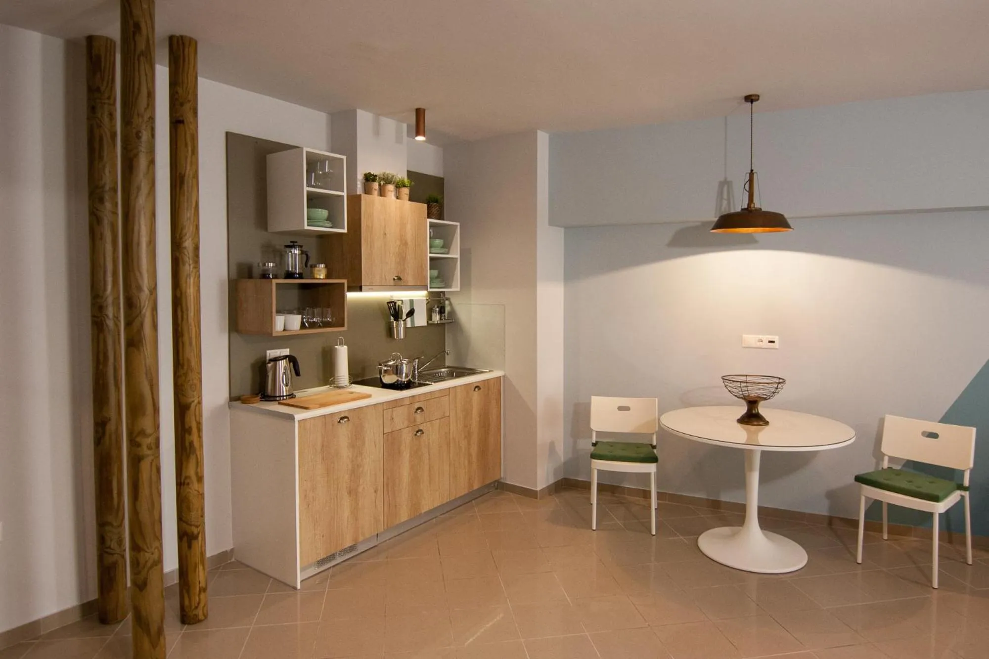 Coffee/tea facilities in Dynasta Central Suites