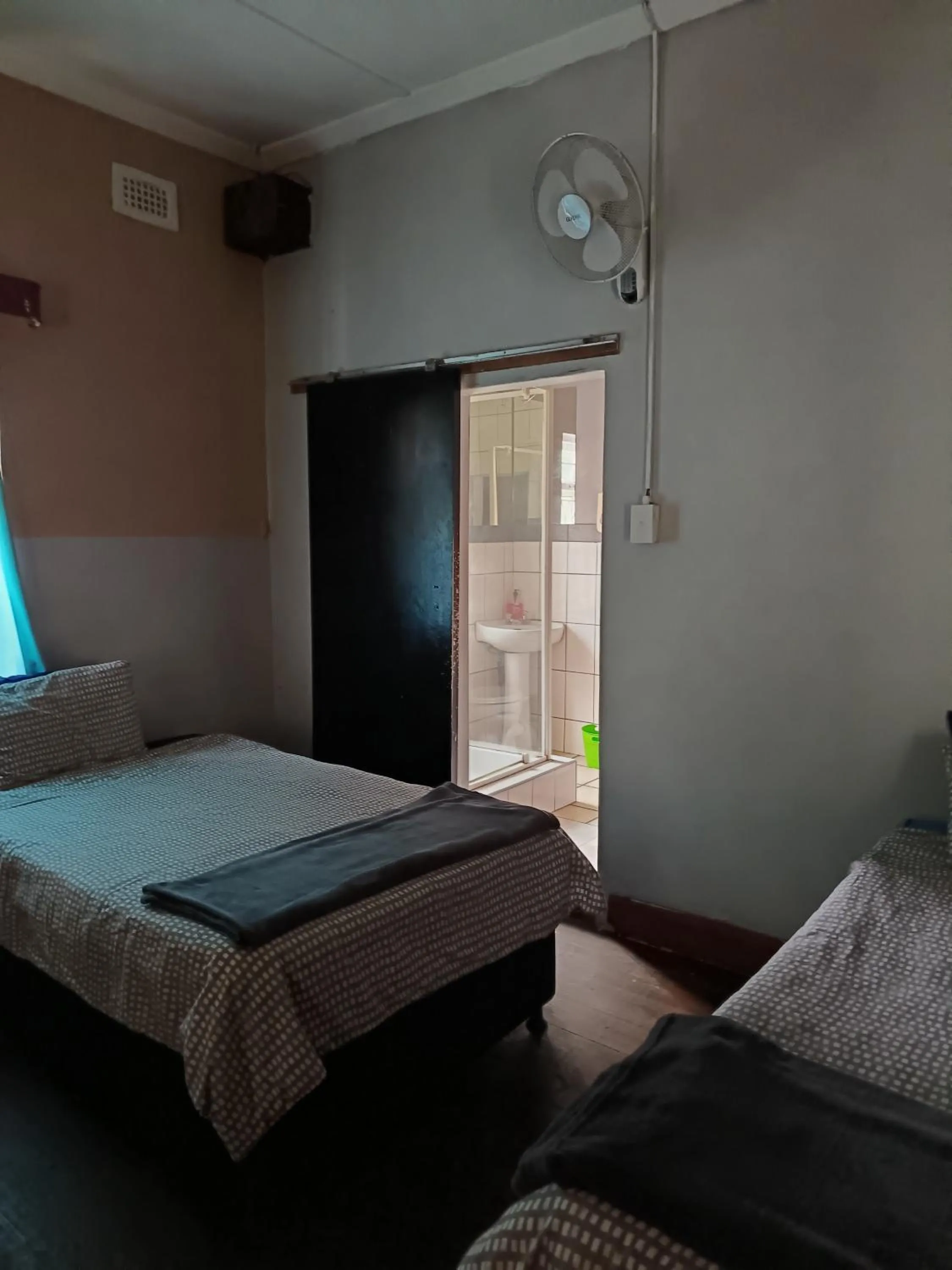 PMB Backpackers Lodge