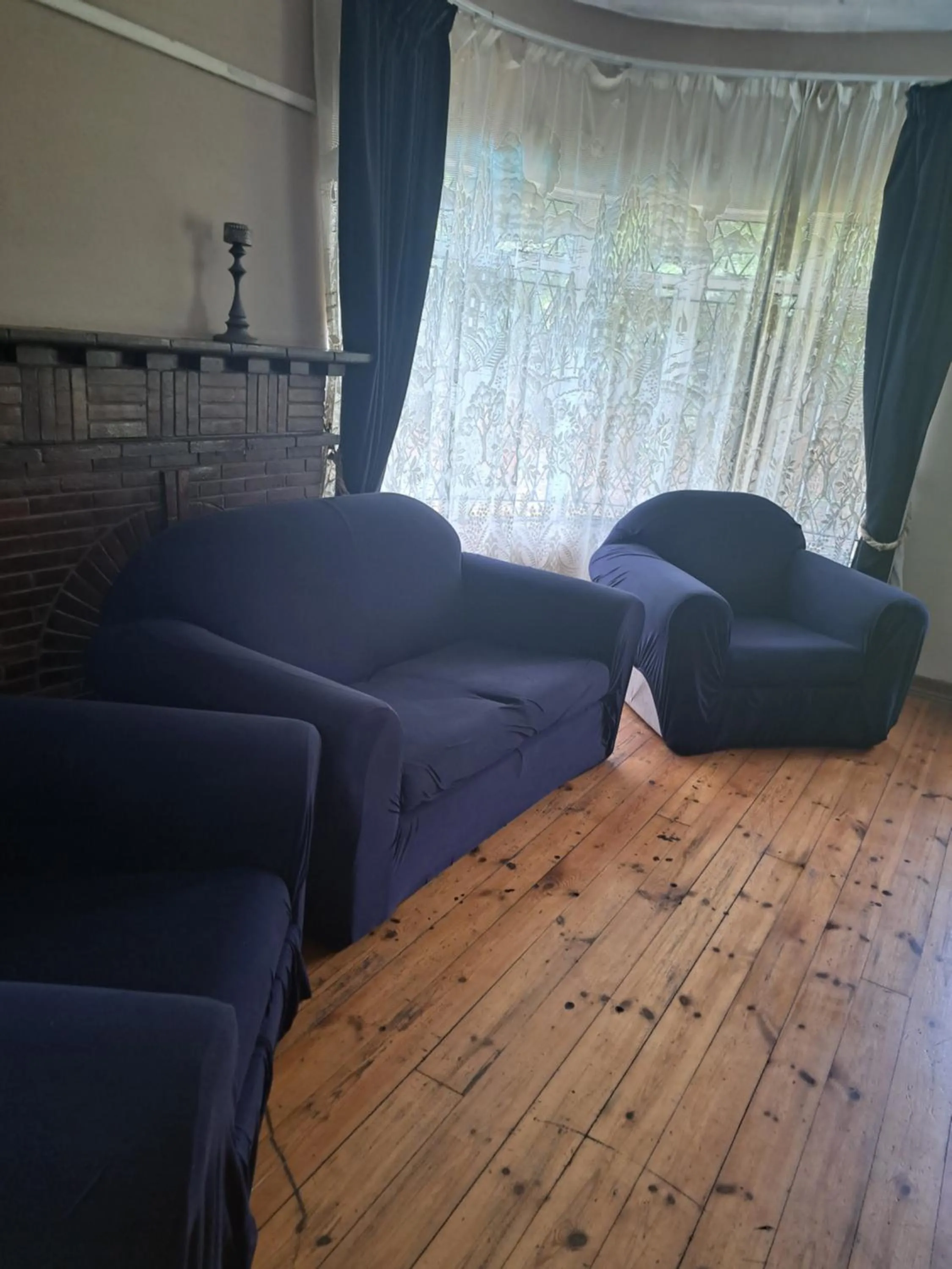 Living room in PMB Backpackers Lodge