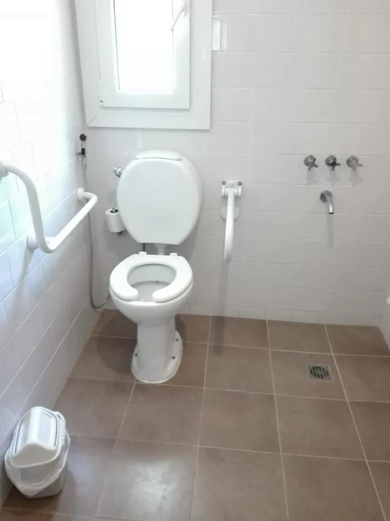 Shower in La Posada De Madryn