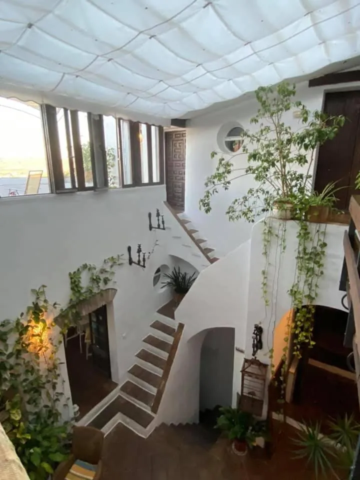Inner courtyard view in La Casa de Bovedas Charming Inn