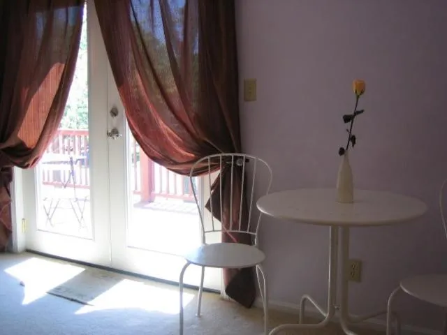 Bedroom in Ahoy Inn Guesthouse