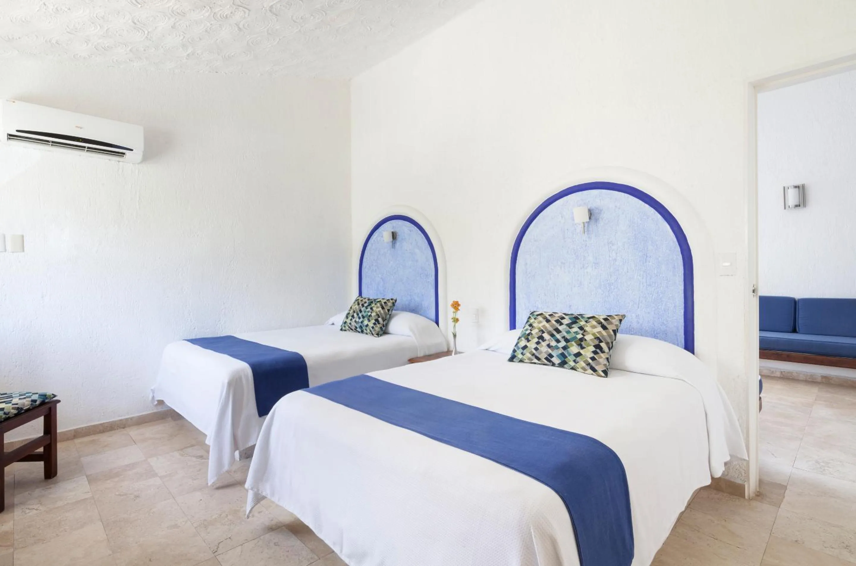 Bedroom, Bed in Hotel Villa Varadero