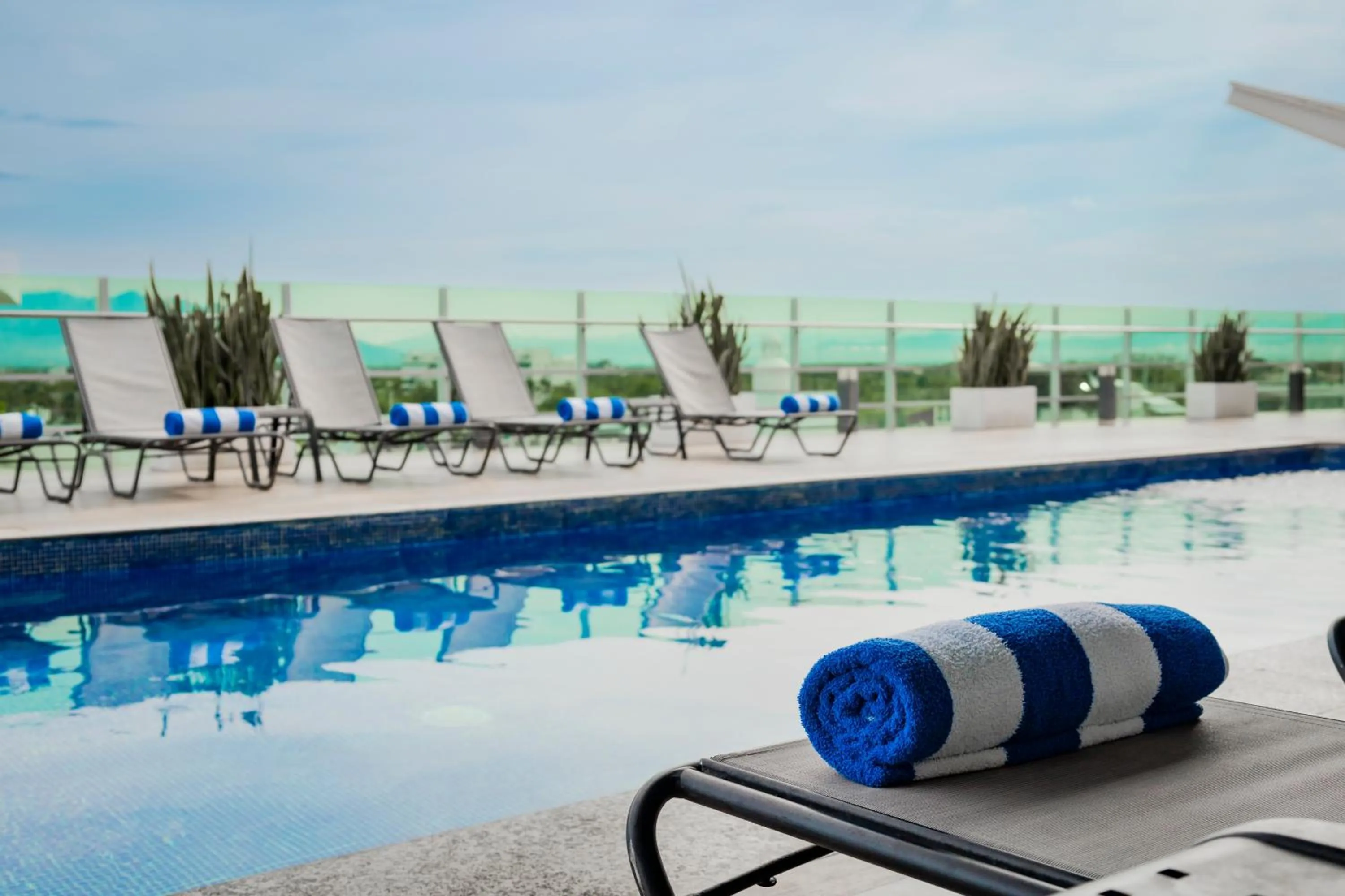 Swimming pool in Hotel Villa Varadero