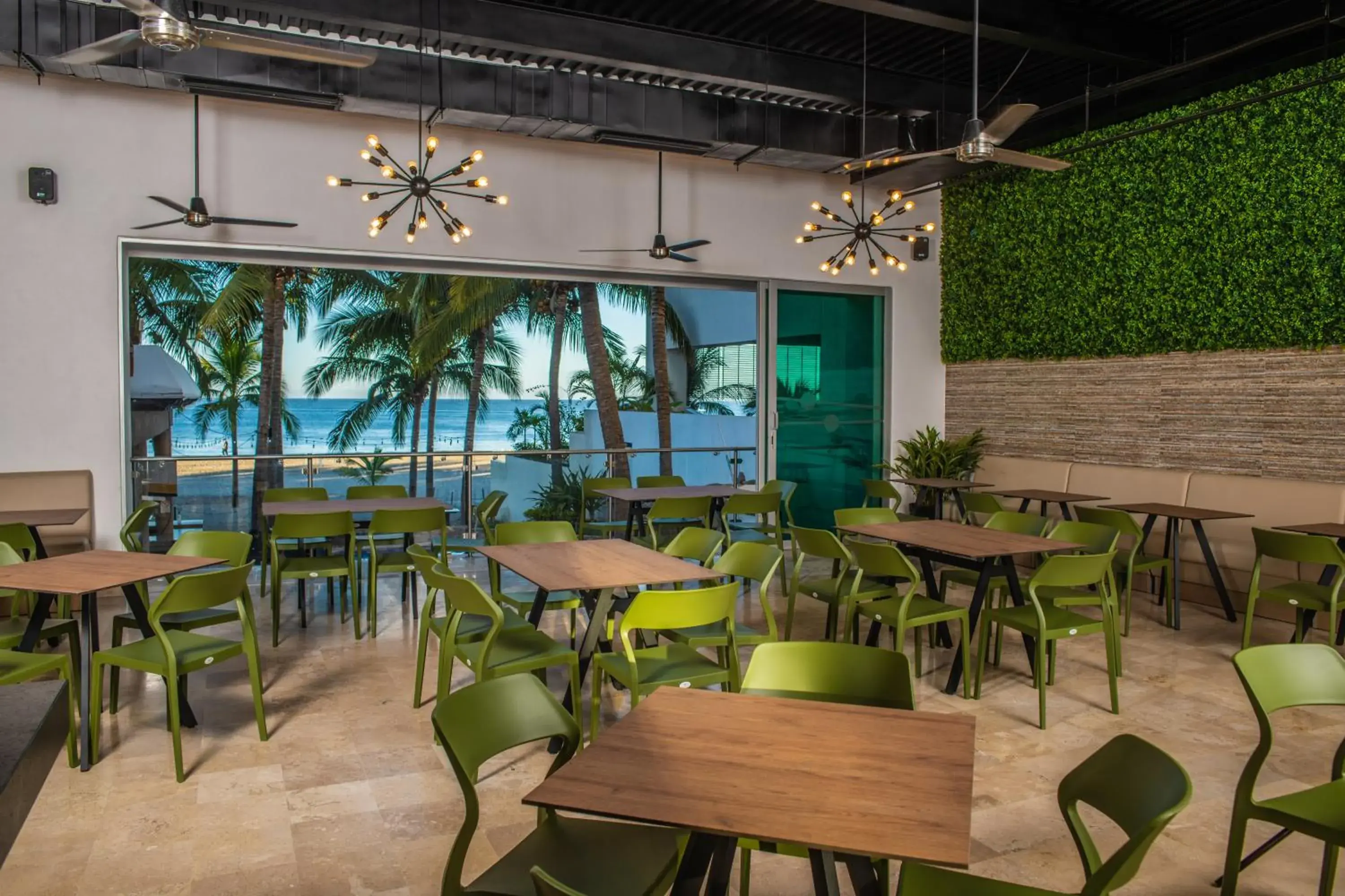 Restaurant/places to eat in Hotel Villa Varadero Restaurant/places to eat in Hotel Villa Varadero