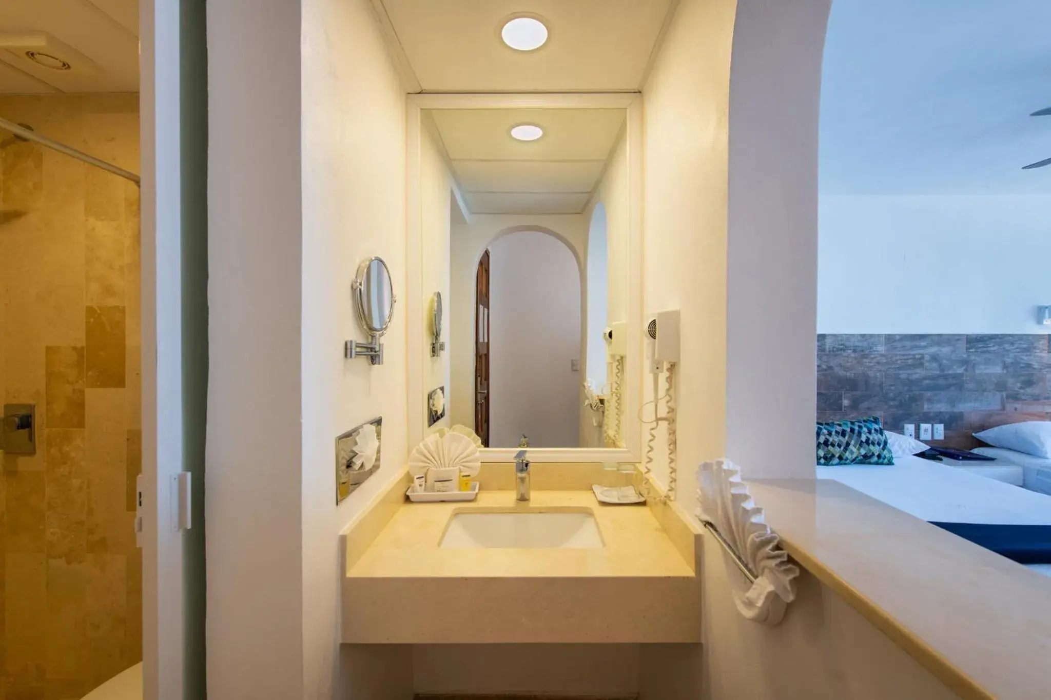 Bathroom in Hotel Villa Varadero Bathroom in Hotel Villa Varadero