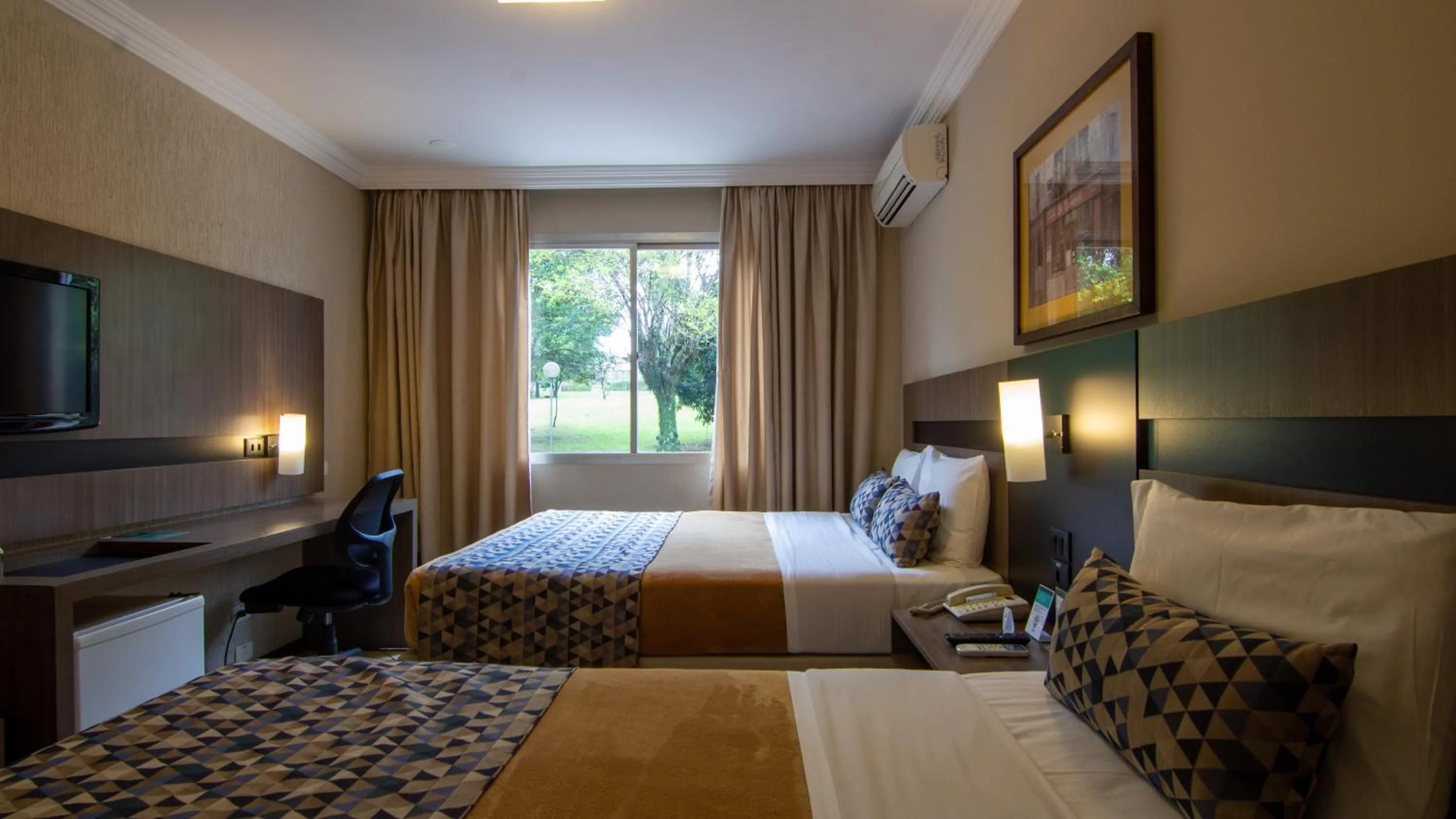 Bed in Hotel Deville Express Cascavel