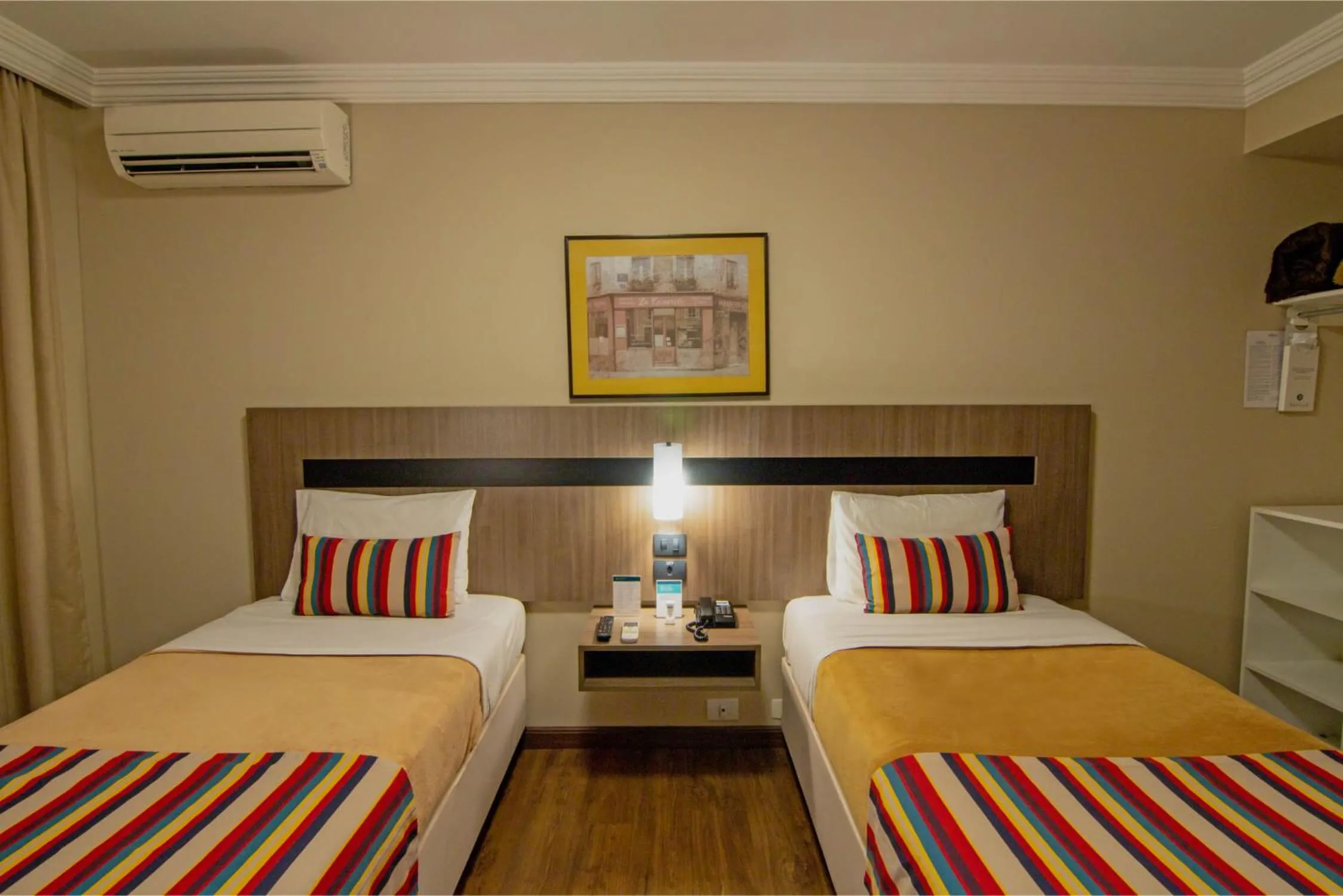 Bed in Hotel Deville Express Cascavel