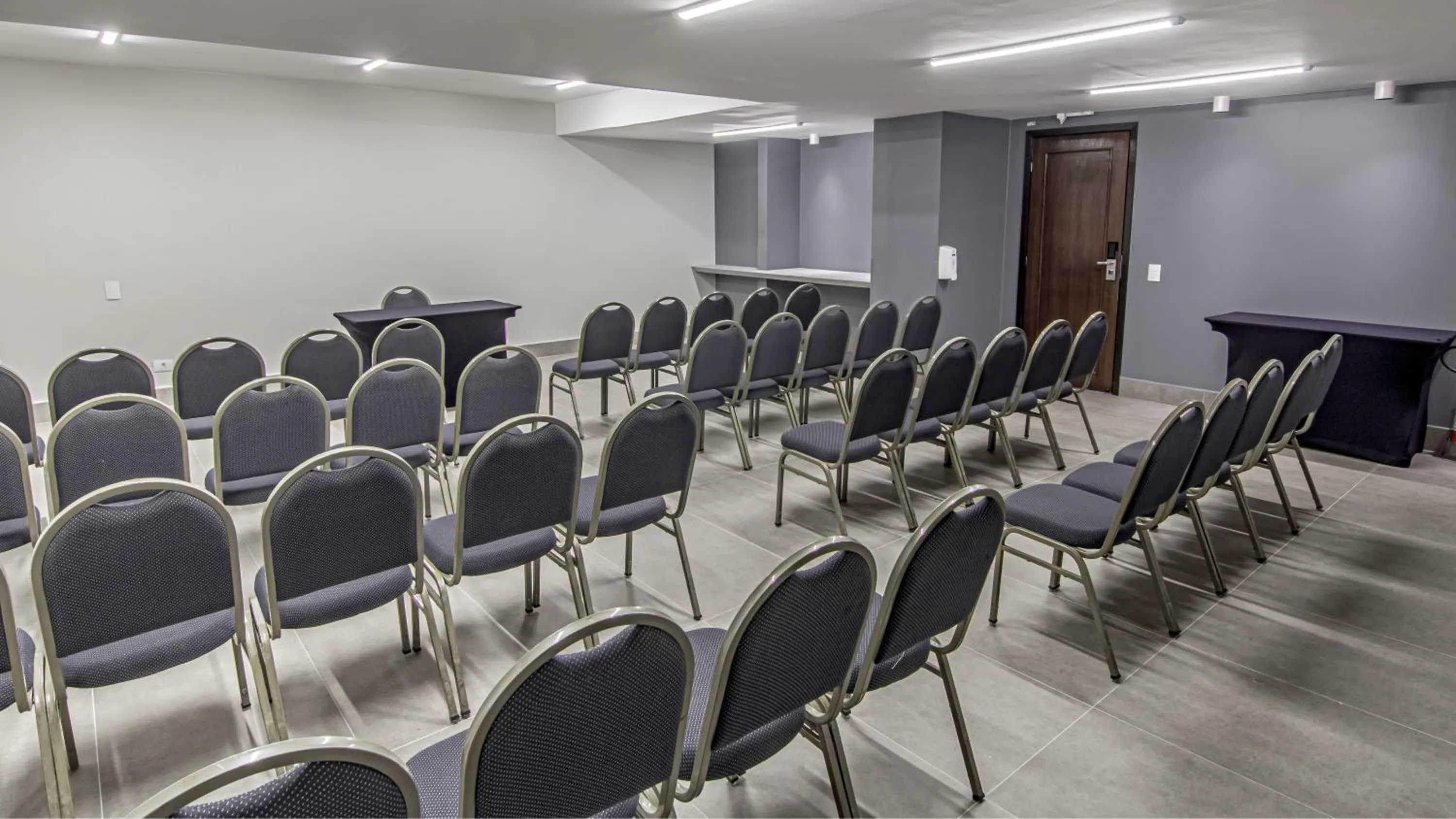 Meeting/conference room in Hotel Deville Express Cascavel