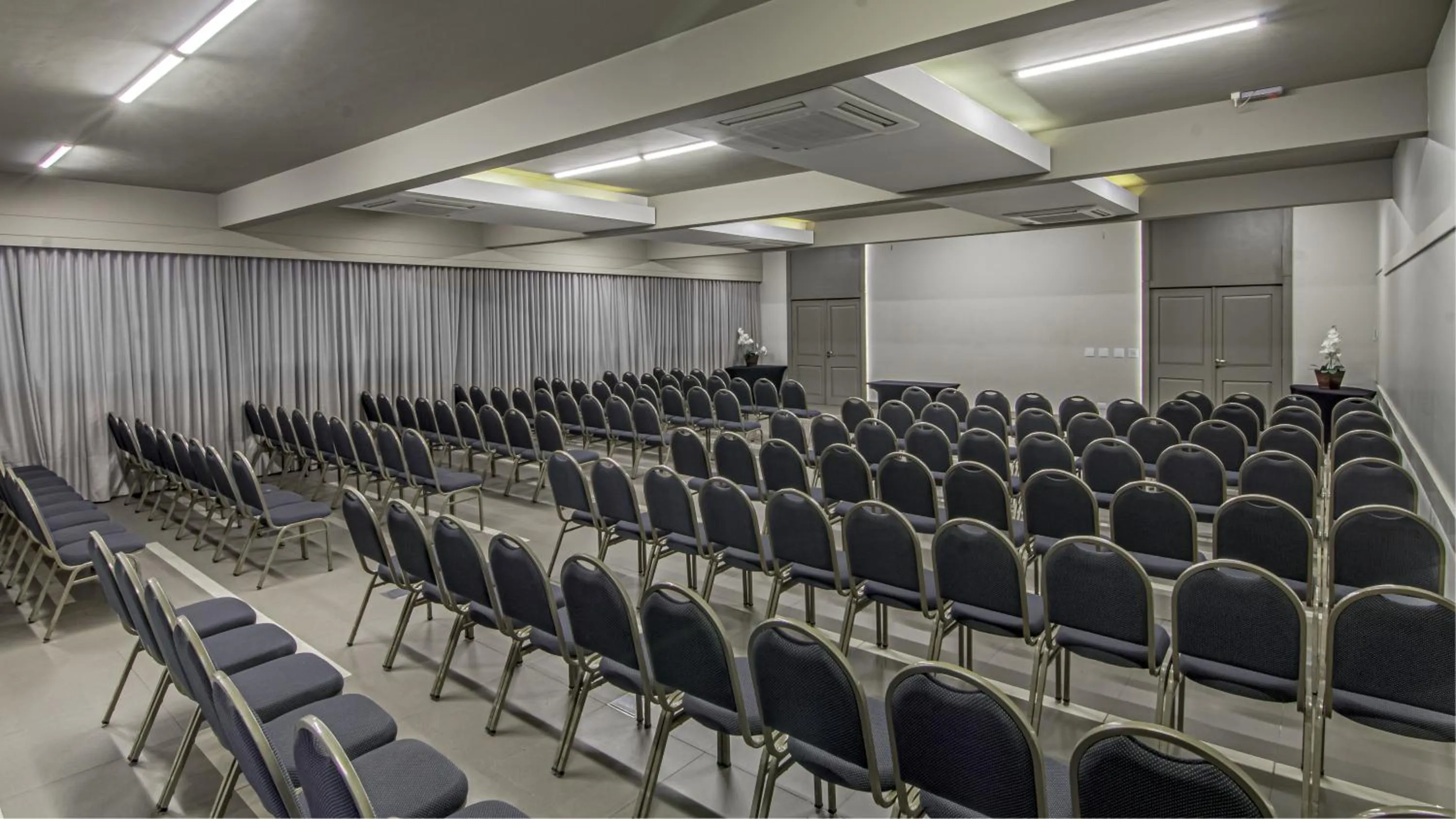 Meeting/conference room in Hotel Deville Express Cascavel