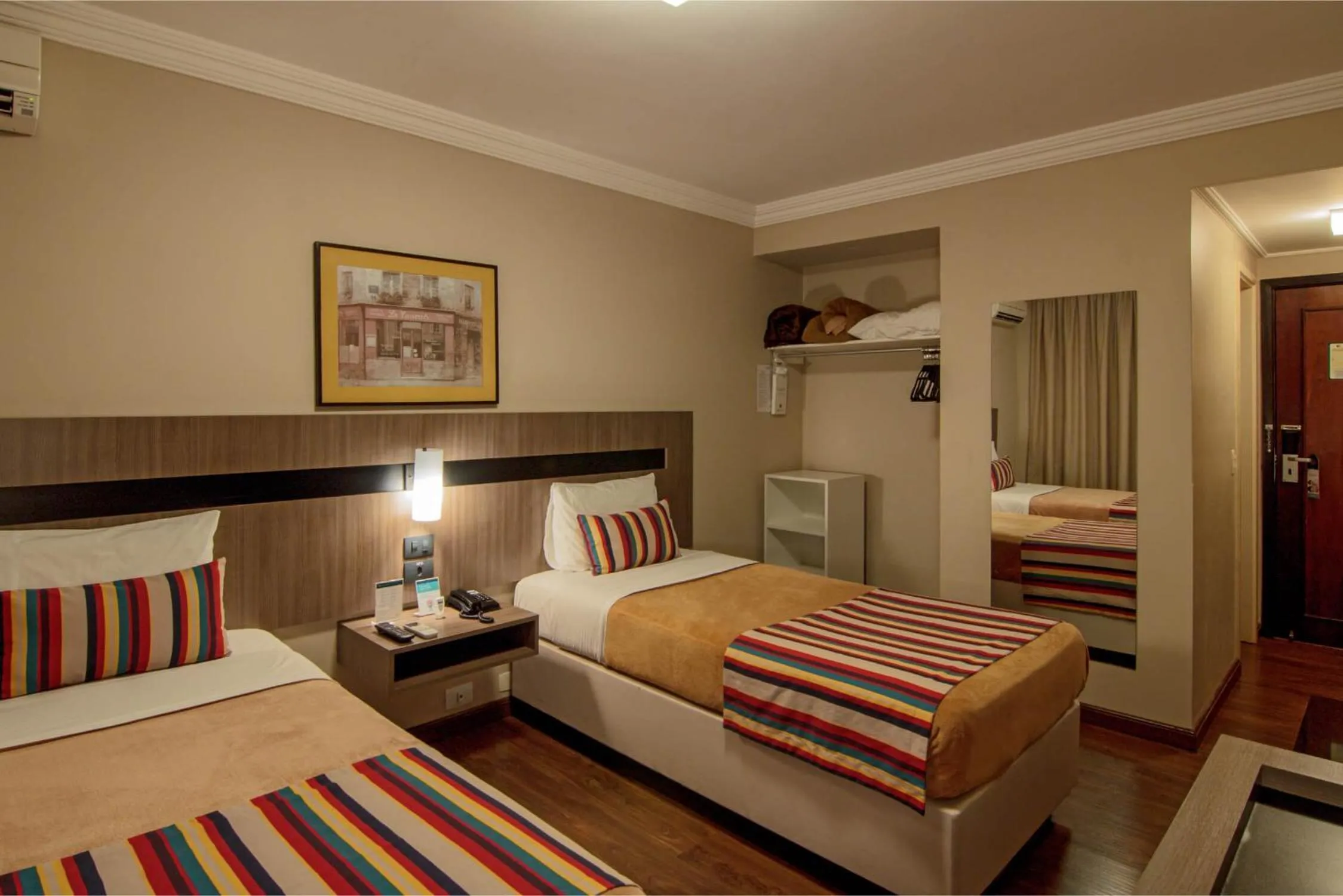 Bed in Hotel Deville Express Cascavel