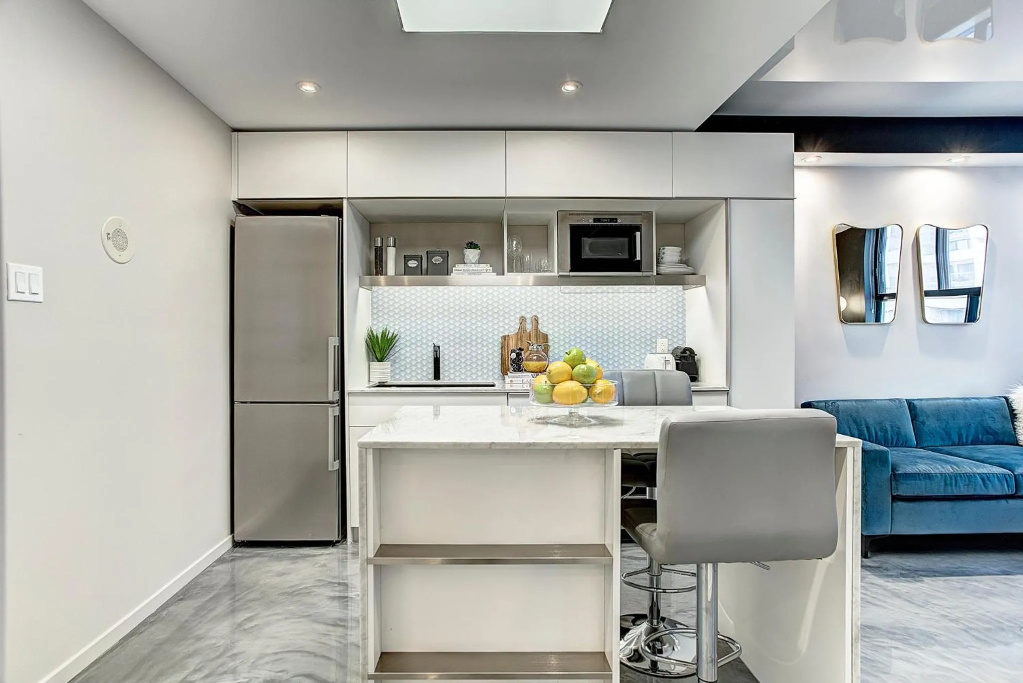 Living room in Pierce Boutique Apartments by Simplissimmo