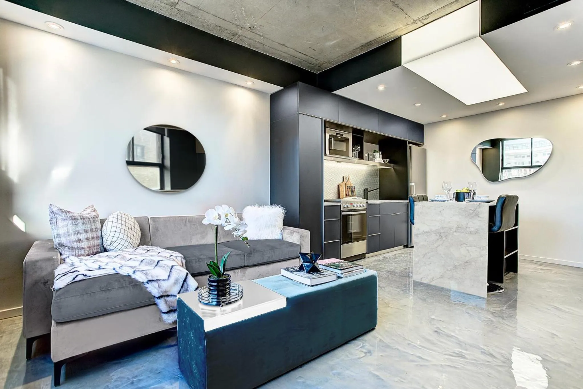 Kitchen or kitchenette in Pierce Boutique Apartments by Simplissimmo