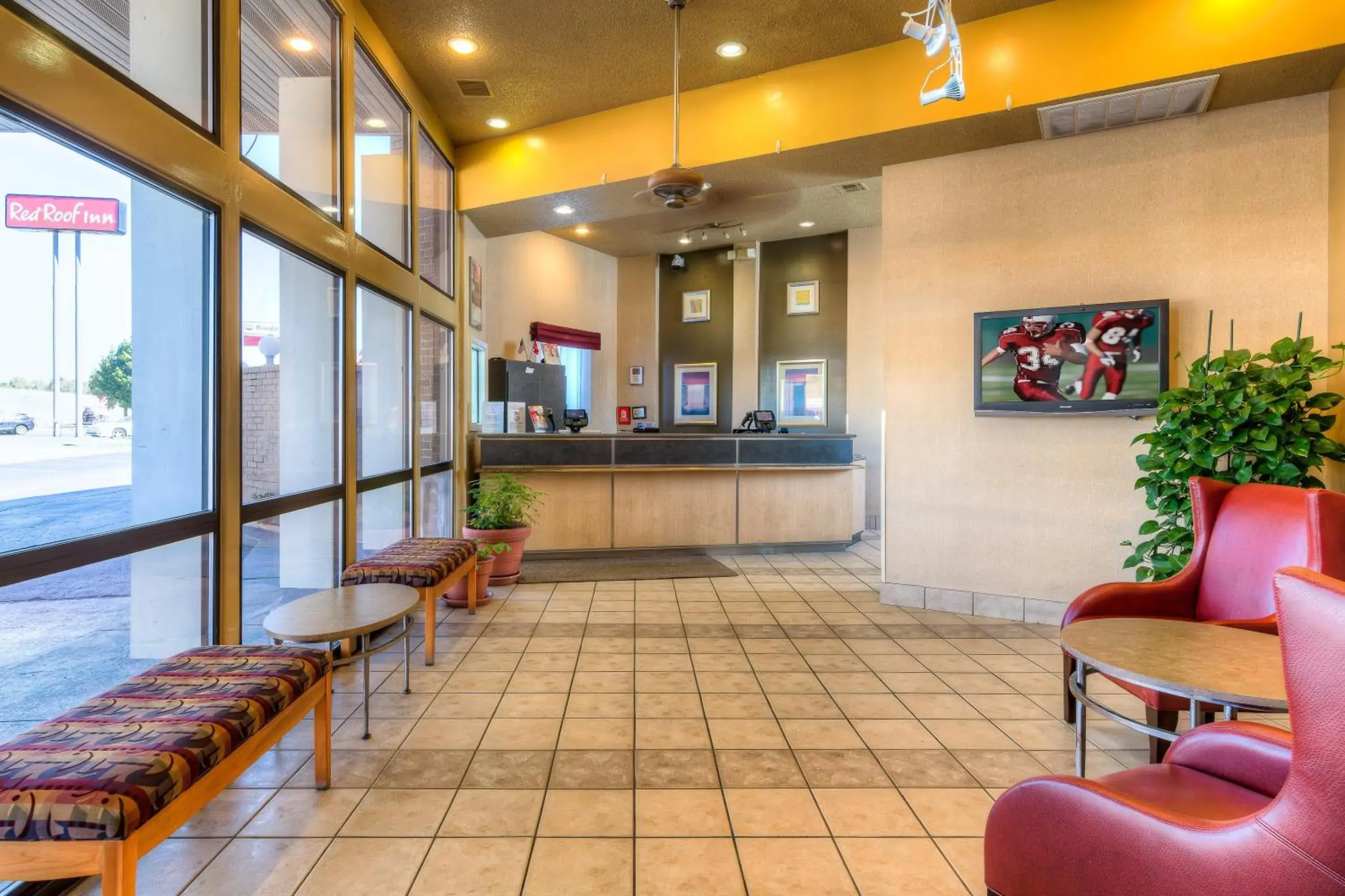 Lobby or reception, Lobby/Reception in Red Roof Inn Tulsa