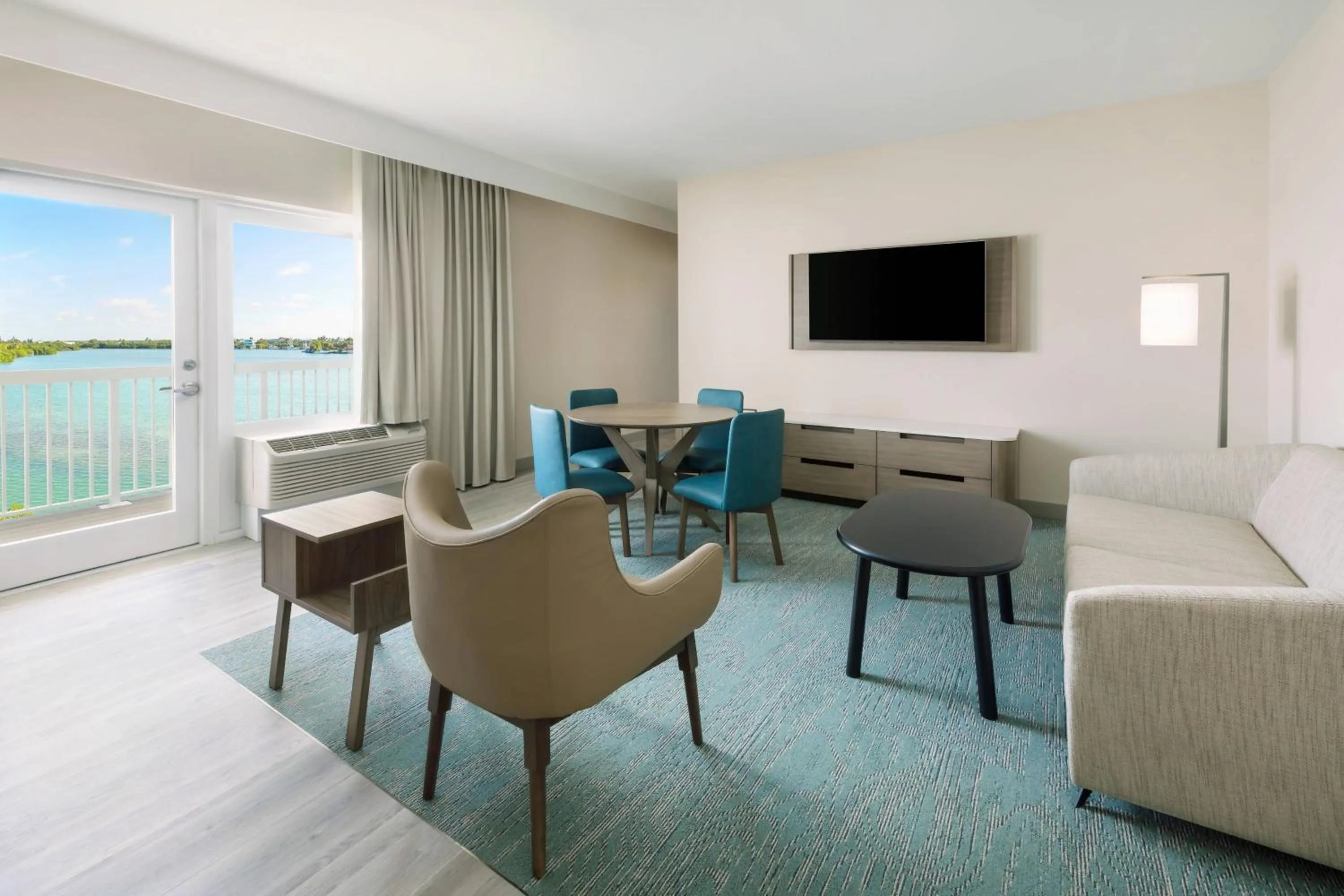 Bedroom, Bed in Fairfield by Marriott Inn & Suites Marathon Florida Keys