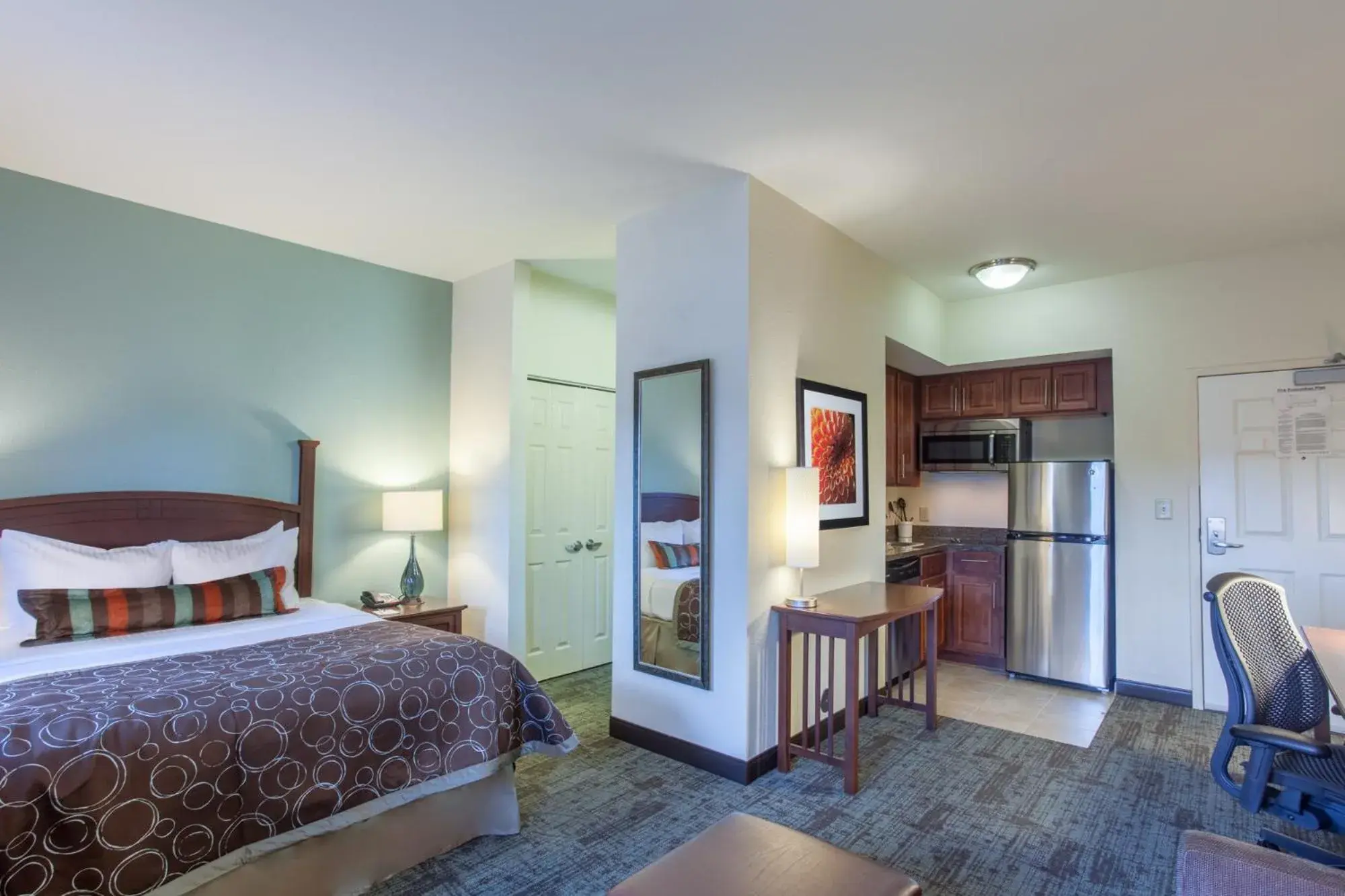 Bed in Staybridge Suites North Brunswick by IHG Bed in Staybridge Suites North Brunswick by IHG