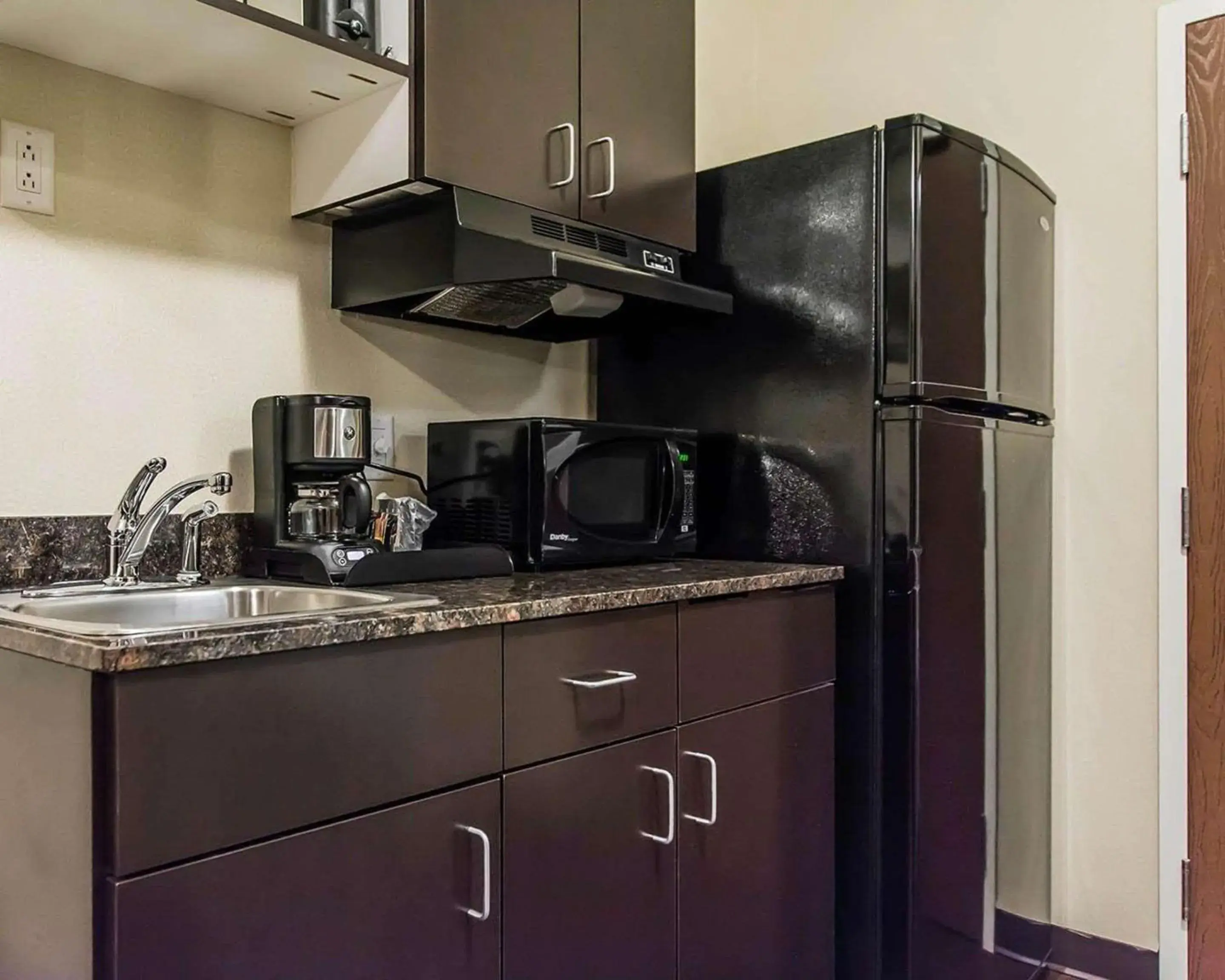 Photo of the whole room in Quality Inn Photo of the whole room in Quality Inn