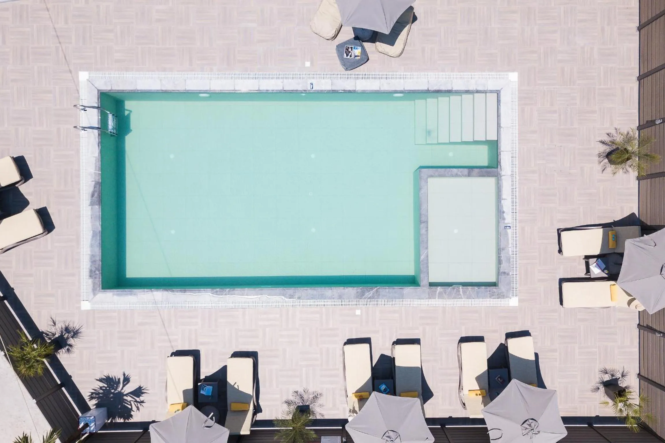 Pool view in Casa Di Kasapa